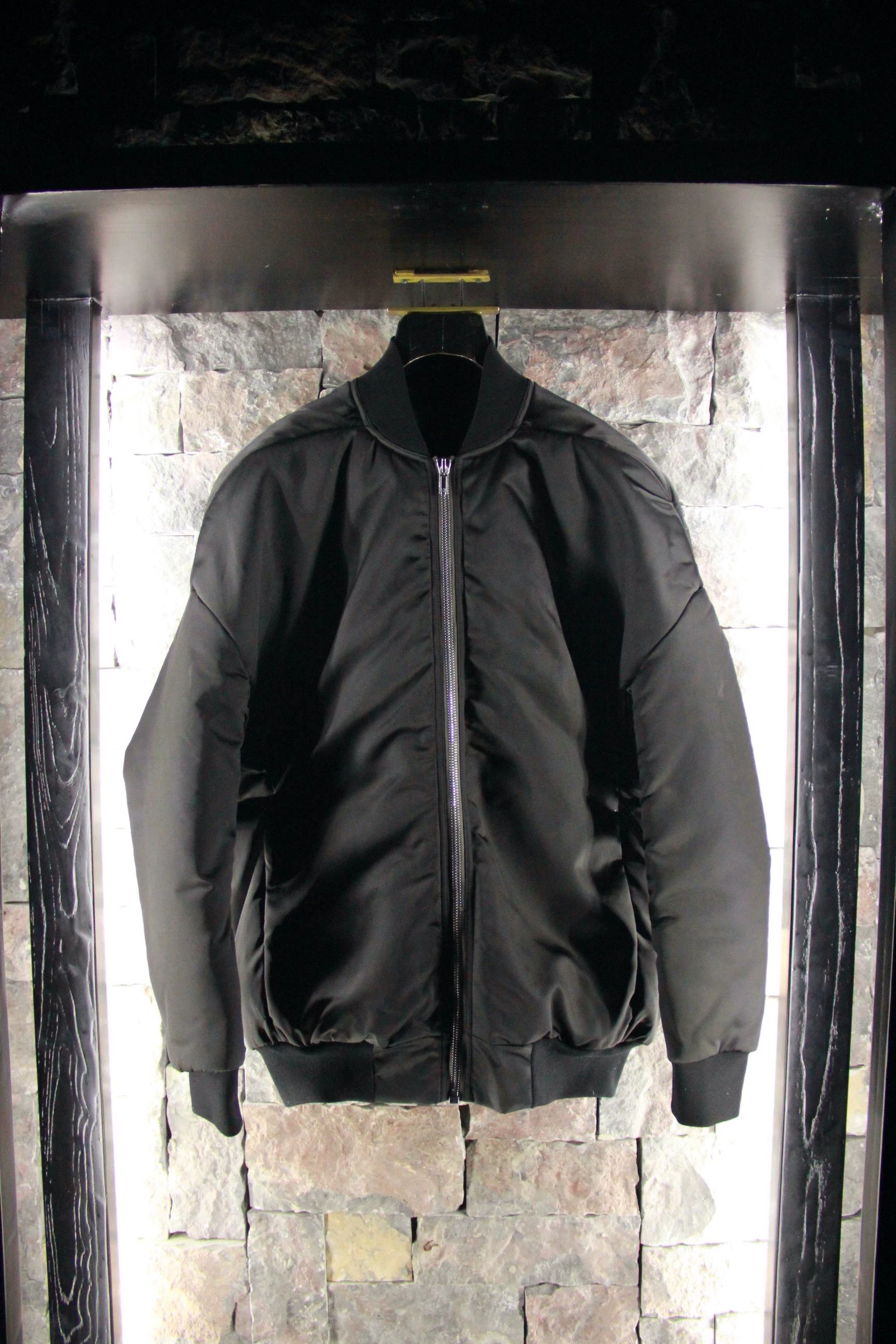 Rick Owens Rick Owens White Heavy Coats Men s Size US S / EU 44-46 / 1 - 1 Thumbnail