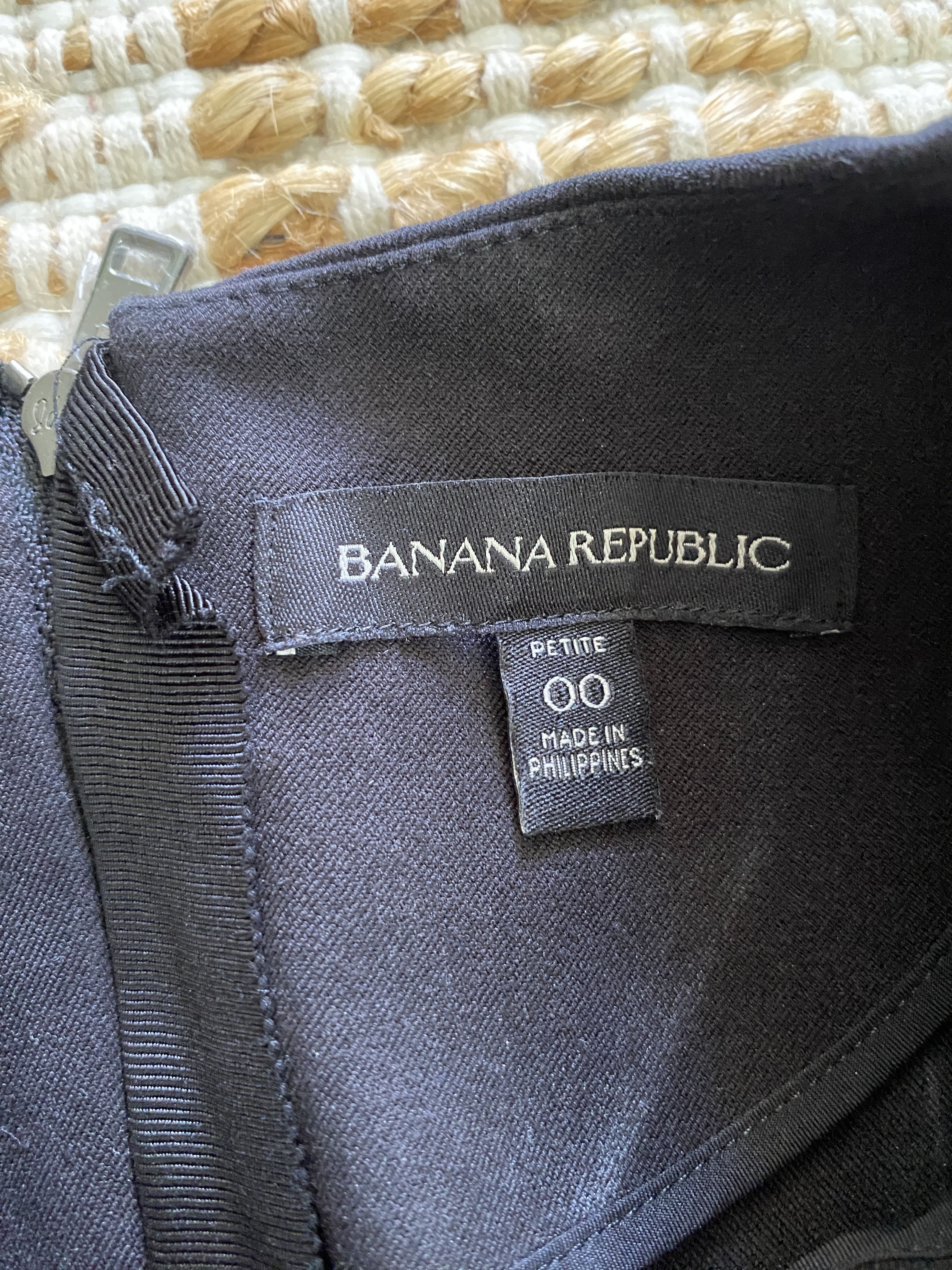 Banana Republic Banana Republic 00 Petite Black Dress – Cap Sleeve LBD Size XXS / US 00 / IT 34 - 10 Thumbnail