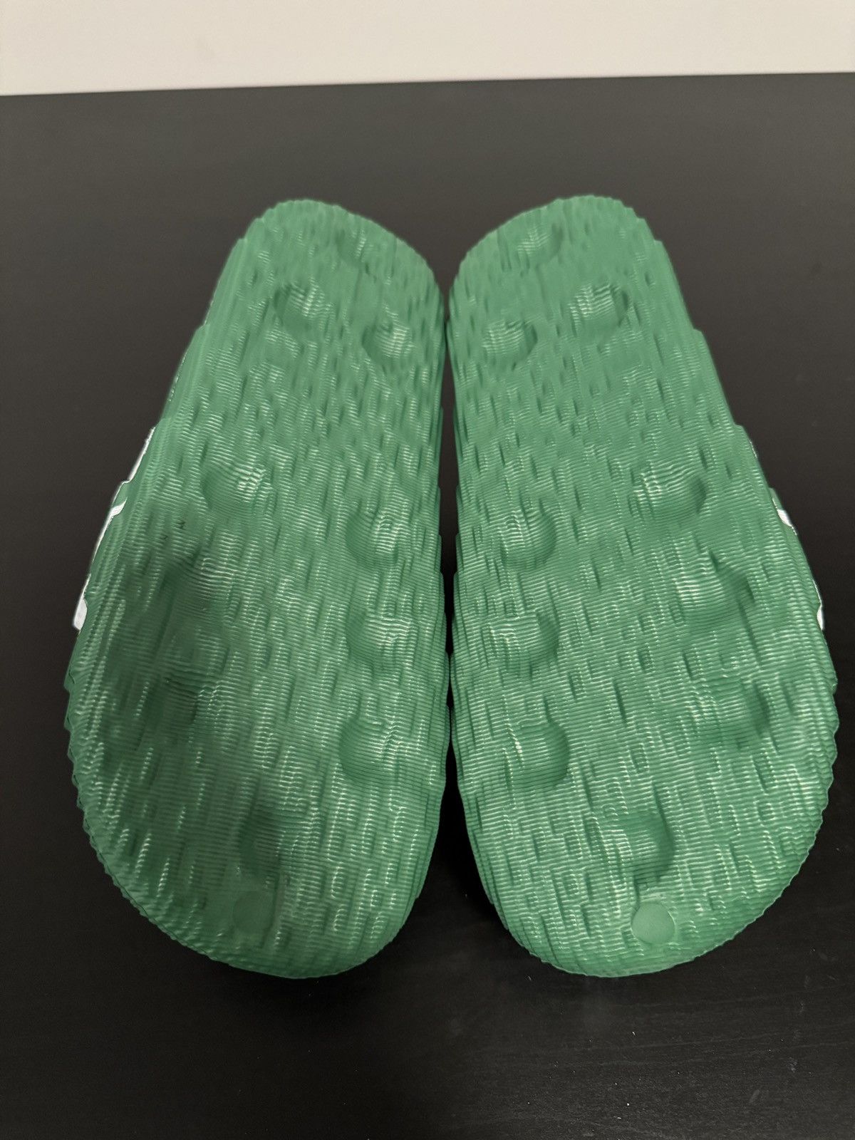 Adidas ADIDAS ADILETTE 22 SLIDES PRELOVED GREEN CLOUD WHITE Size US 7 / EU 40 - 5 Thumbnail