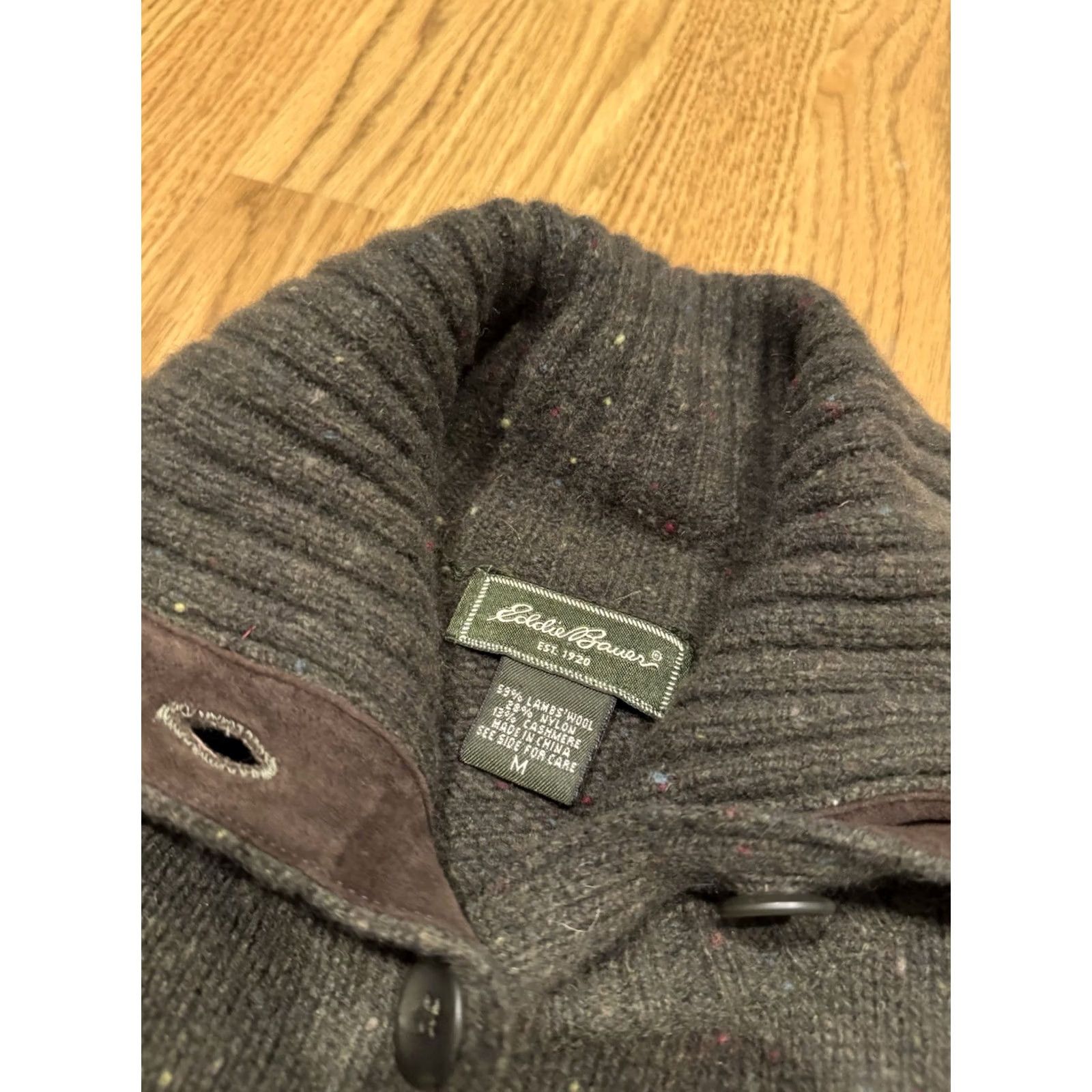Eddie Bauer VINTAGE Eddie Bauer Knit Cardigan Sweater Women’s M Green Cashmere Blend Wool Blend Nylon Long Sleeve Pockets Button Classic Outdoor Mens? Size M / US 6-8 / IT 42-44 - 2 Thumbnail