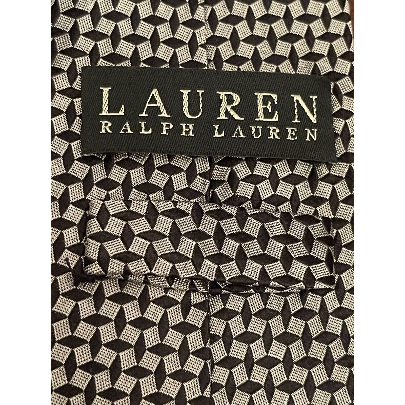 Lauren Ralph Lauren Lauren Ralph Lauren Green Label Hand Made Silk Made In China Size ONE SIZE - 8 Thumbnail