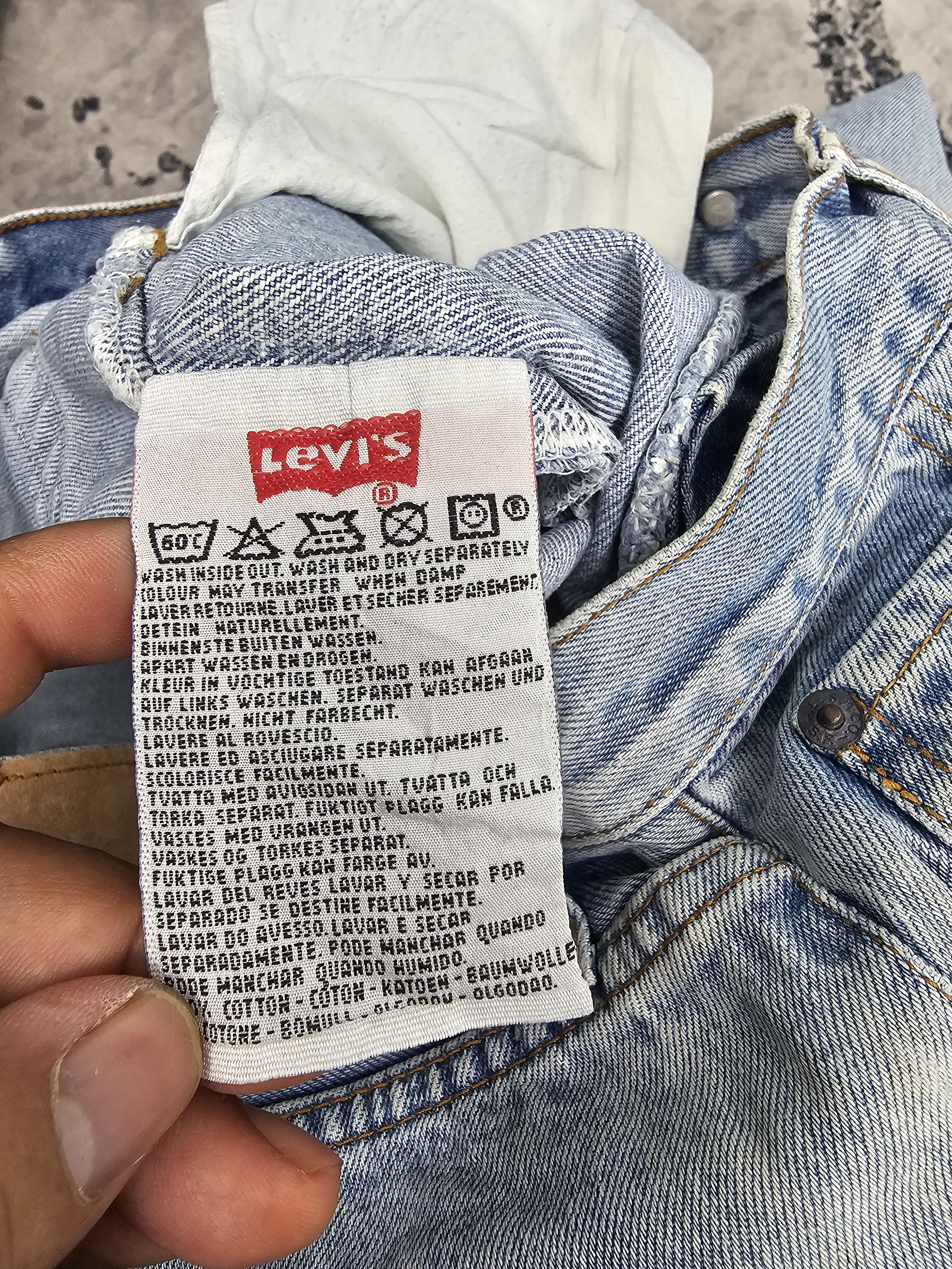 Levi's Vintage Clothing Vtg 90's LEVIS 501 Stain Faded Jeans Made In USA L0550 Size US 28 / EU 44 - 15 Thumbnail