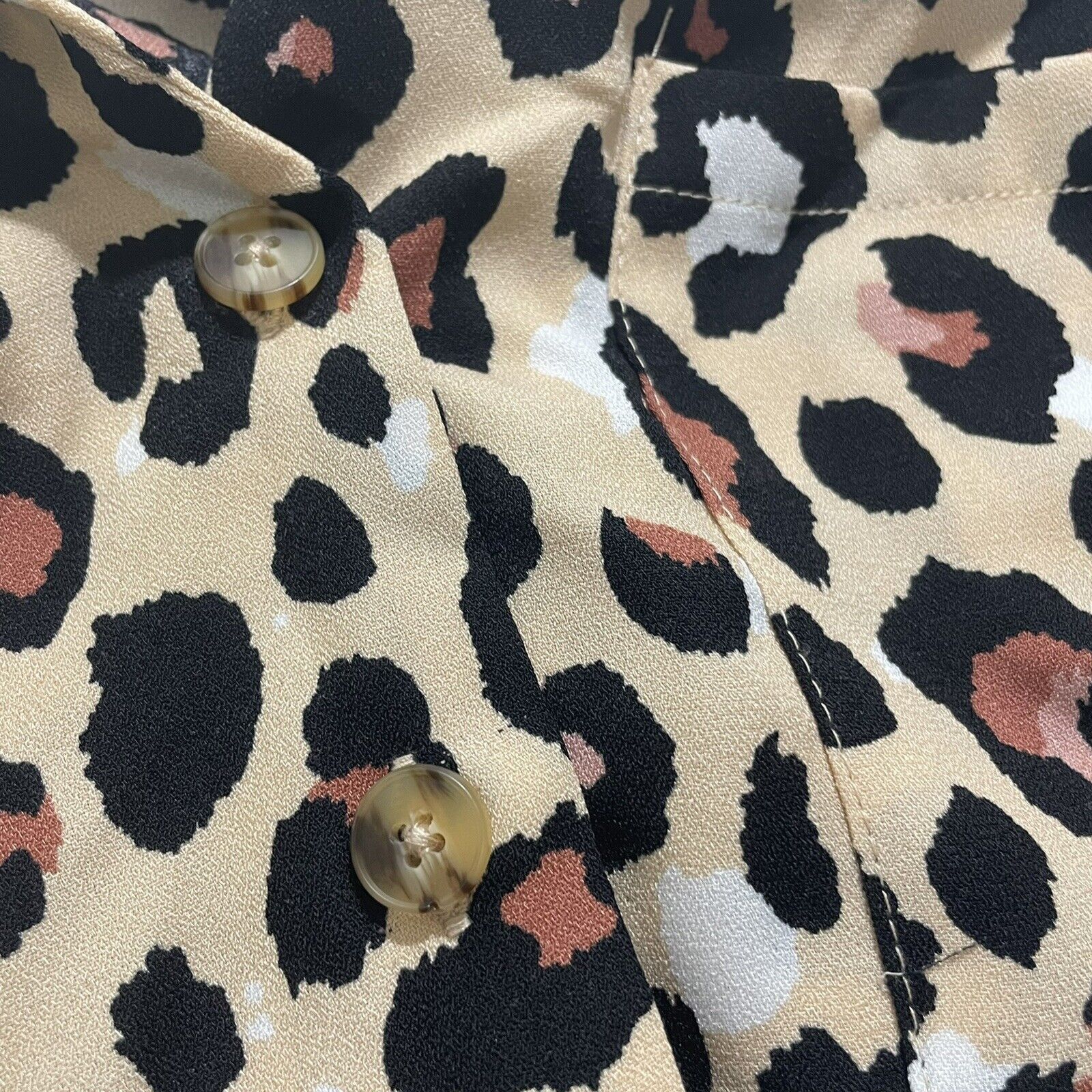 Other Paper Crane Cheetah Print Button Front Short Sleeve Collared Size M / US 6-8 / IT 42-44 - 10 Thumbnail