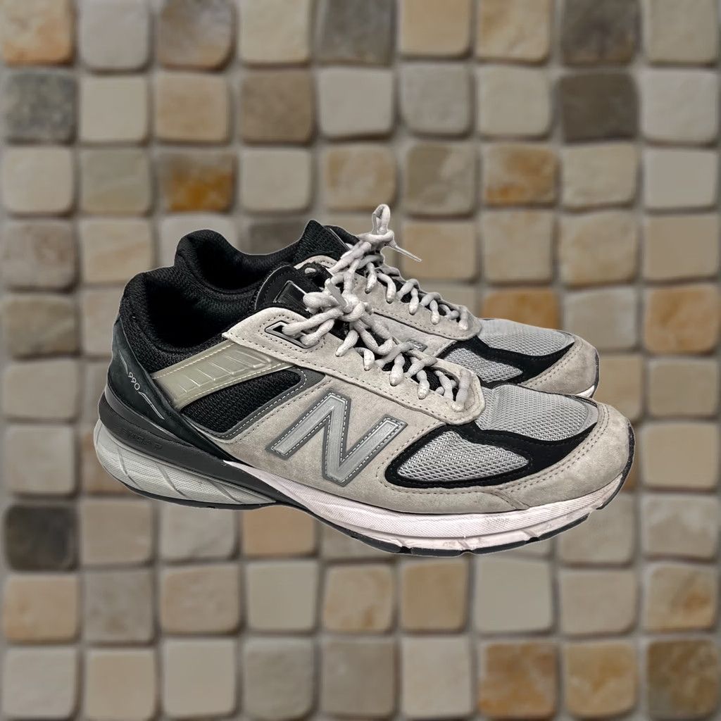 New Balance New Balance 990v5 Sneakers US 9 D Kool Grey Black Made in USA 2020 M990GB5 Size US 9 / EU 42 - 1 Thumbnail