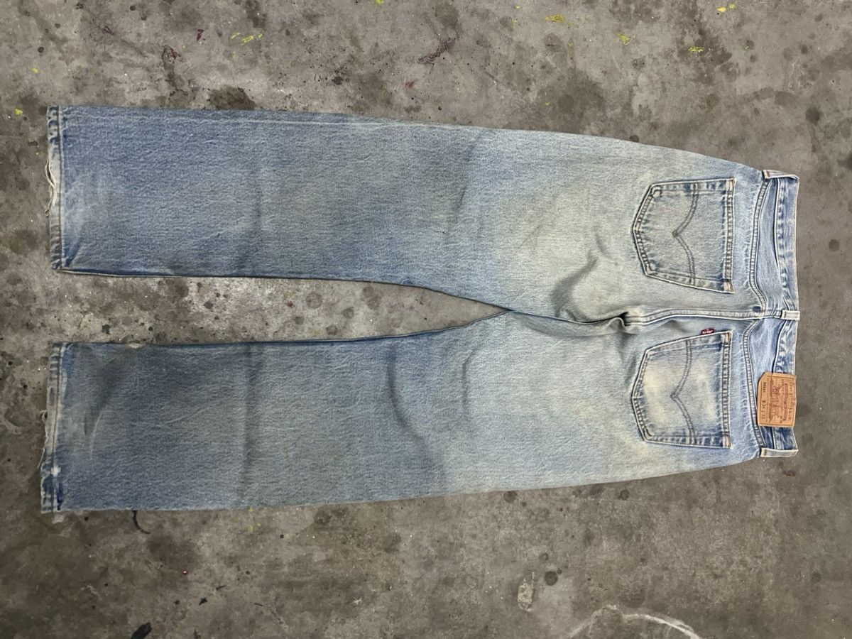 Levi's × Vintage VINTAGE LEVIS 501 KURT KOBAIN DISTRESSED DENIM PANT Size US 31 - 11 Thumbnail