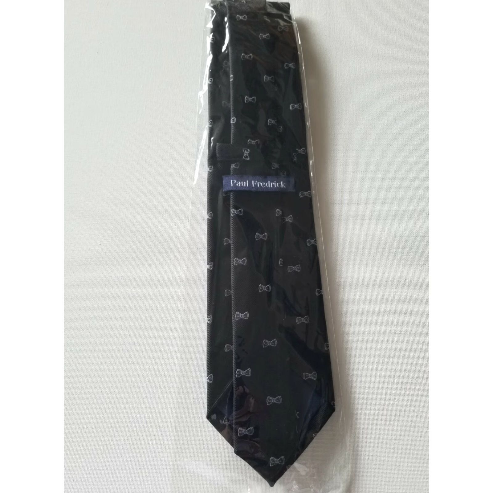 Vintage VINTAGE Paul Fredrick Tie Men 100% Silk Striped Black Classic 57-60 Inches Size ONE SIZE - 2 Thumbnail