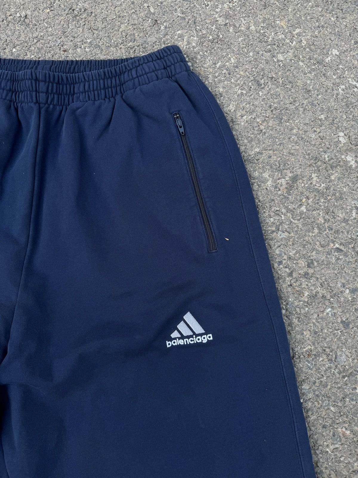 Balenciaga Balenciaga X Adidas Oversized Sweatpants Size L Size US 34 / EU 50 - 3 Thumbnail