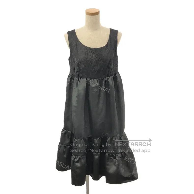 Comme des Garcons Comme Des Garcons Black Satin Sleeveless Gobelin Pattern R Size XS / US 0-2 / IT 36-38 - 1 Thumbnail