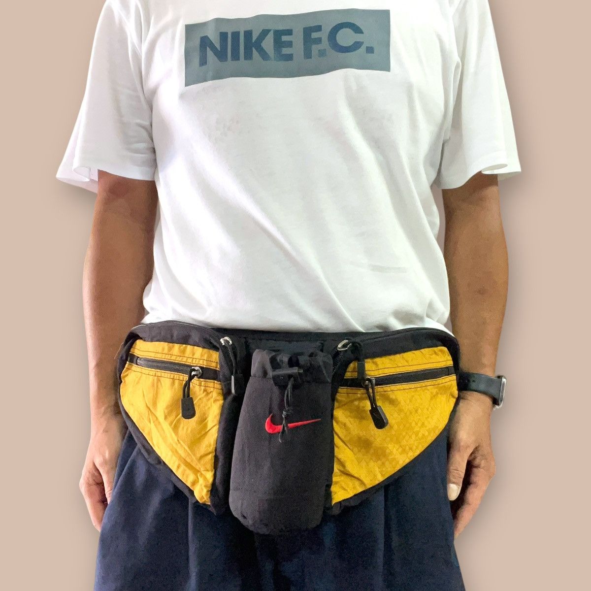 Nike OG 90's Nike Black/Yellow Waist Bag Size ONE SIZE - 16 Thumbnail