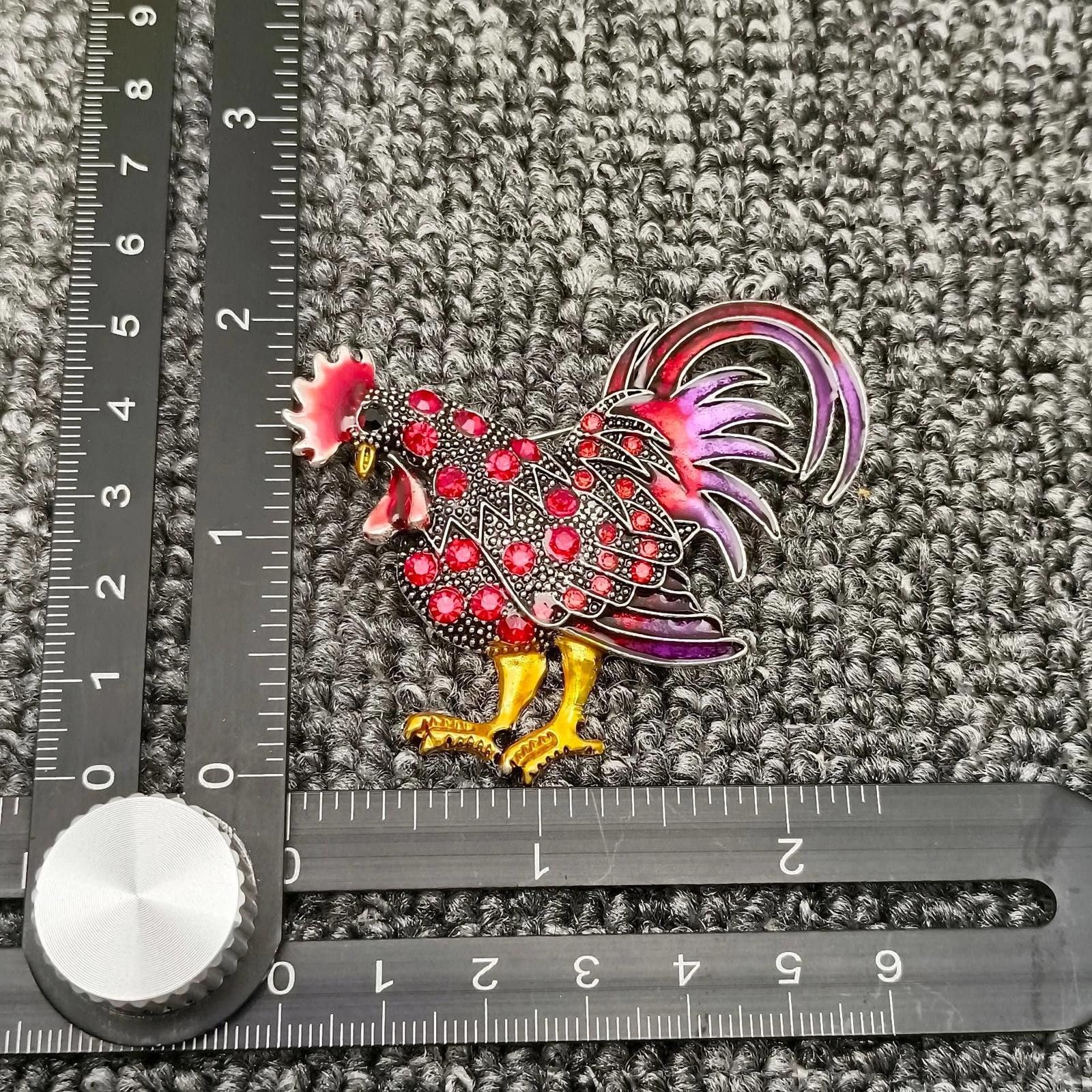The Unbranded Brand Rooster Brooch with Red Rhinestones and Enamel Accents Size ONE SIZE - 2 Thumbnail