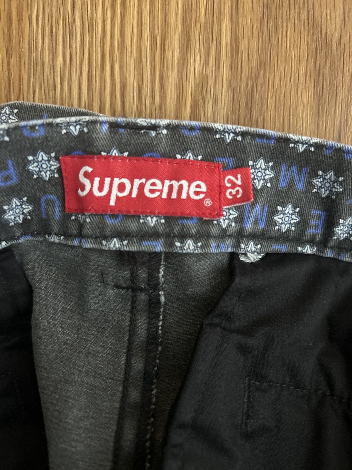 Supreme Supreme work short (SS19) black foulard Size US 32 / EU 48 - 2 Thumbnail