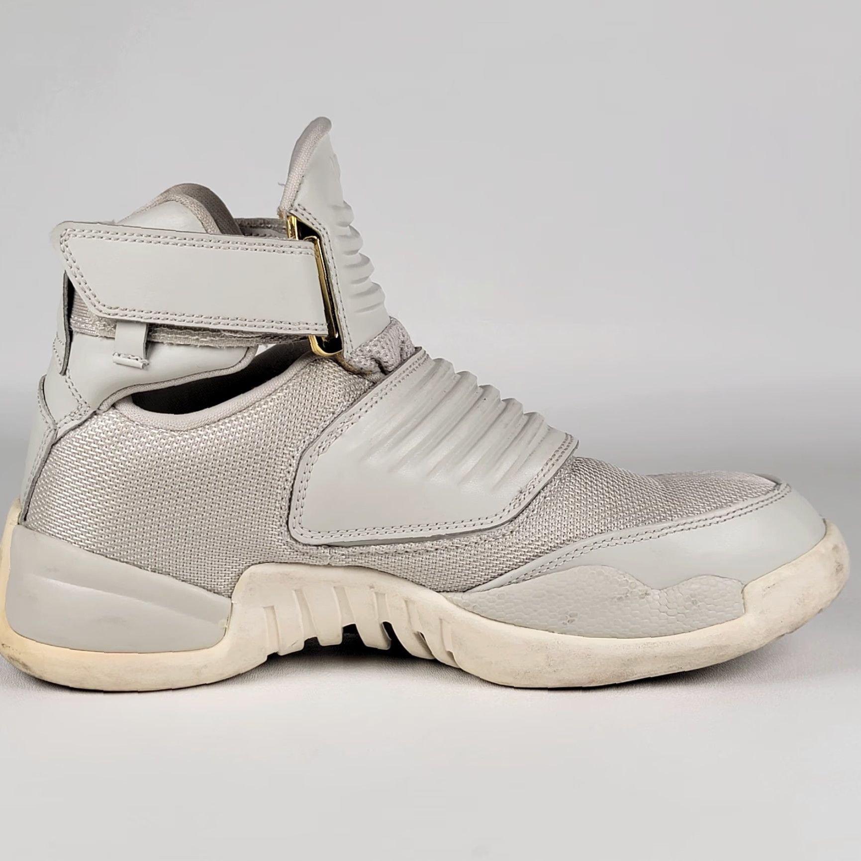 Jordan Brand Jordan Generation 23 Light Bone 2017 Men's athletic Sneaker US 8 White Solid Hook & Loop Mid Top Jordan Generation 23 Mens Shoes Size ONE SIZE - 5 Thumbnail