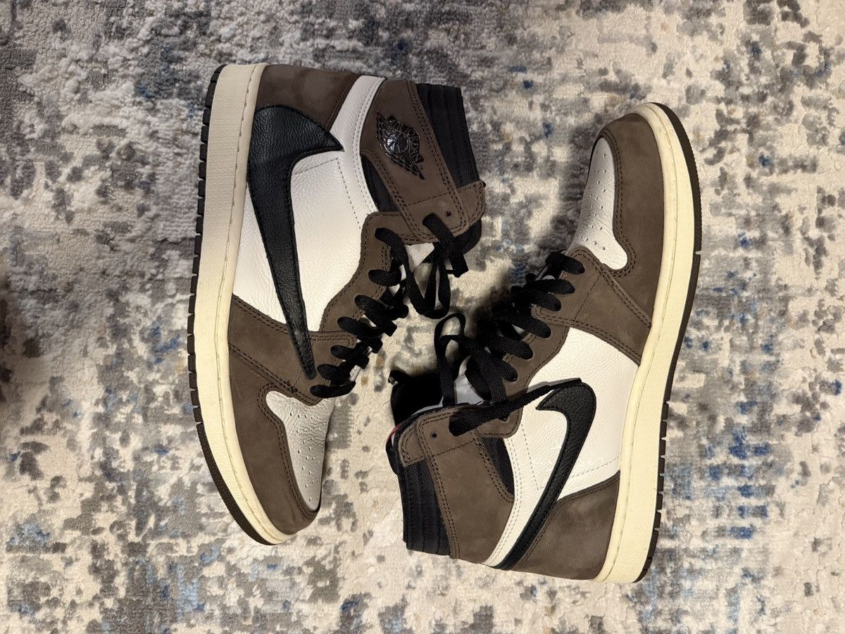 Nike × Travis Scott Air Jordan 1 High OG X Travis Scott Size US 11 / EU 44 - 3 Thumbnail