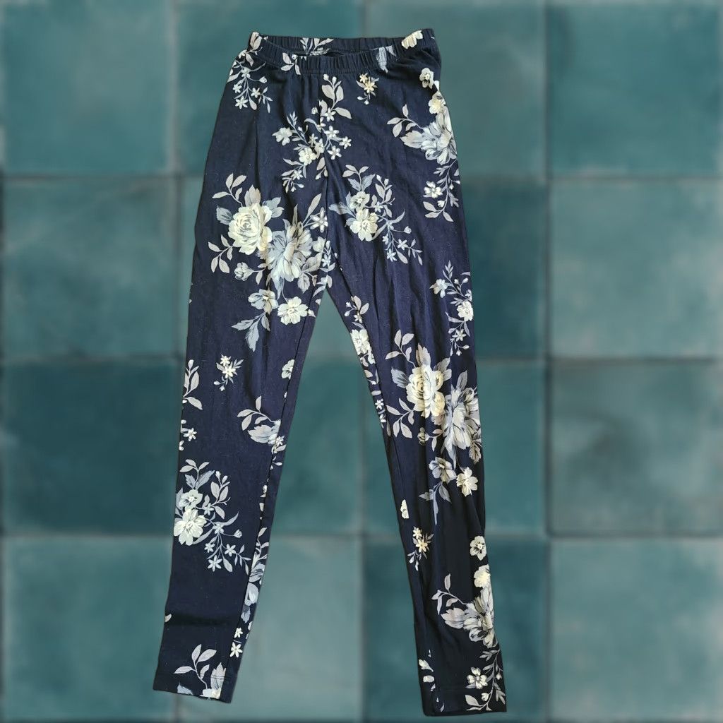 Old Navy Old Navy Women's Floral Print Leggings - XS Leggings Casual Womens XS Multicolor Floral Athleisure Yoga Gym & Training Spring Summer Fall Size 26" / US 2 / IT 38 - 1 Thumbnail