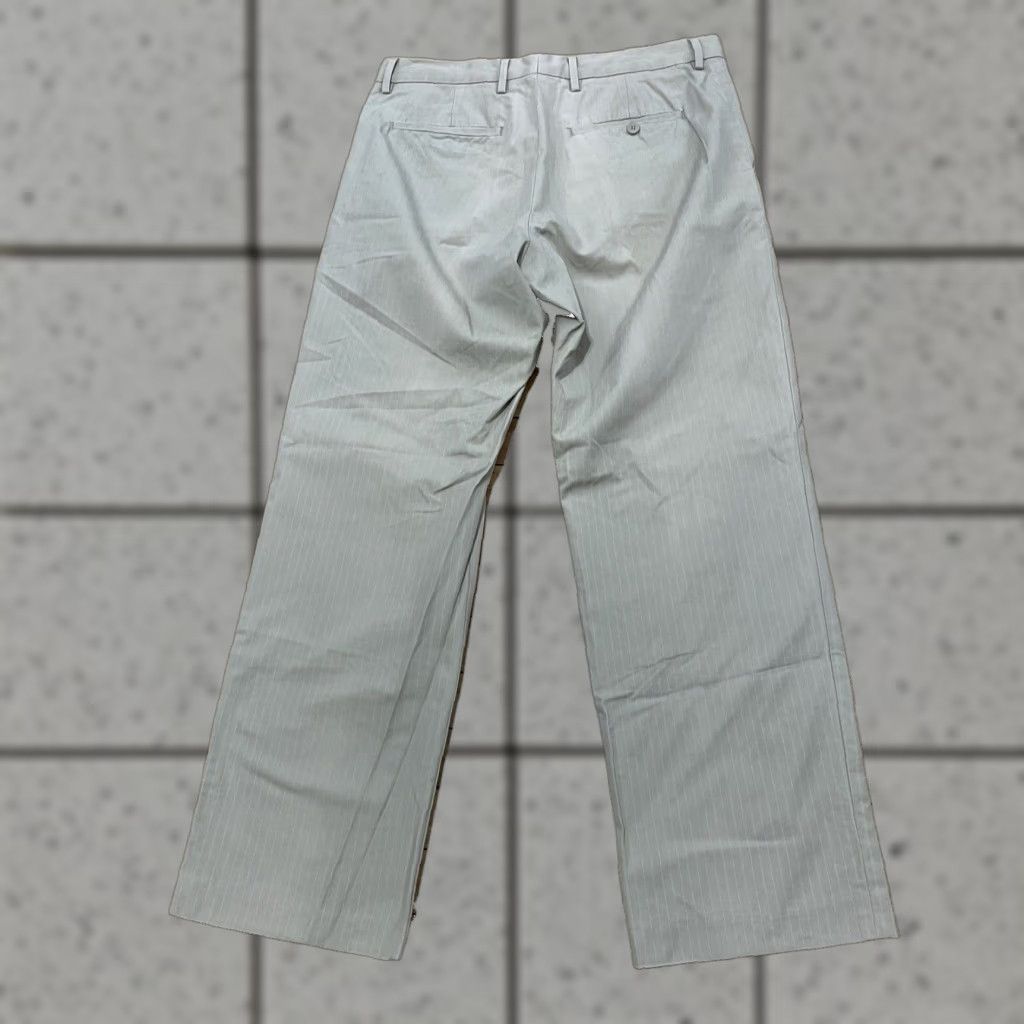 Banana Republic VINTAGE Banana Republic Pants Men 33x30 Flat Front Chino Beiga Khakis Pinstripe Nautical Preppy 2007 MENS Size US 33 - 1 Thumbnail