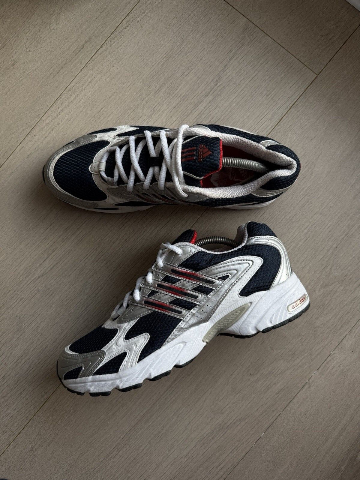 Adidas Vintage 2005 Adidas Running Shoes Mens Sneakers Trainers Size US 10 / EU 43 - 3 Thumbnail