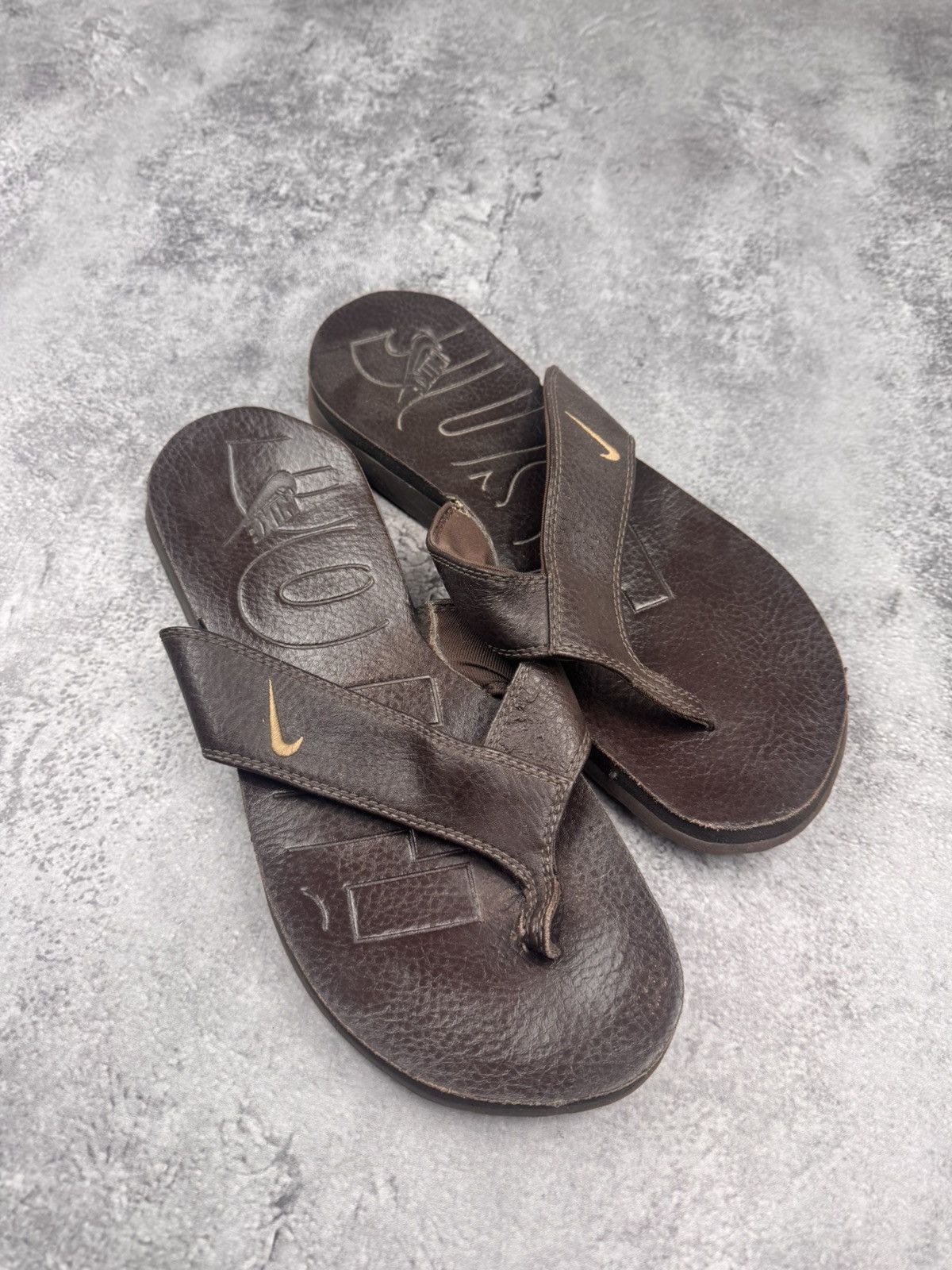 Nike Nike Men’s Leather Flip Flops Brown Size 46 Size US 12 / EU 45 - 1 Thumbnail