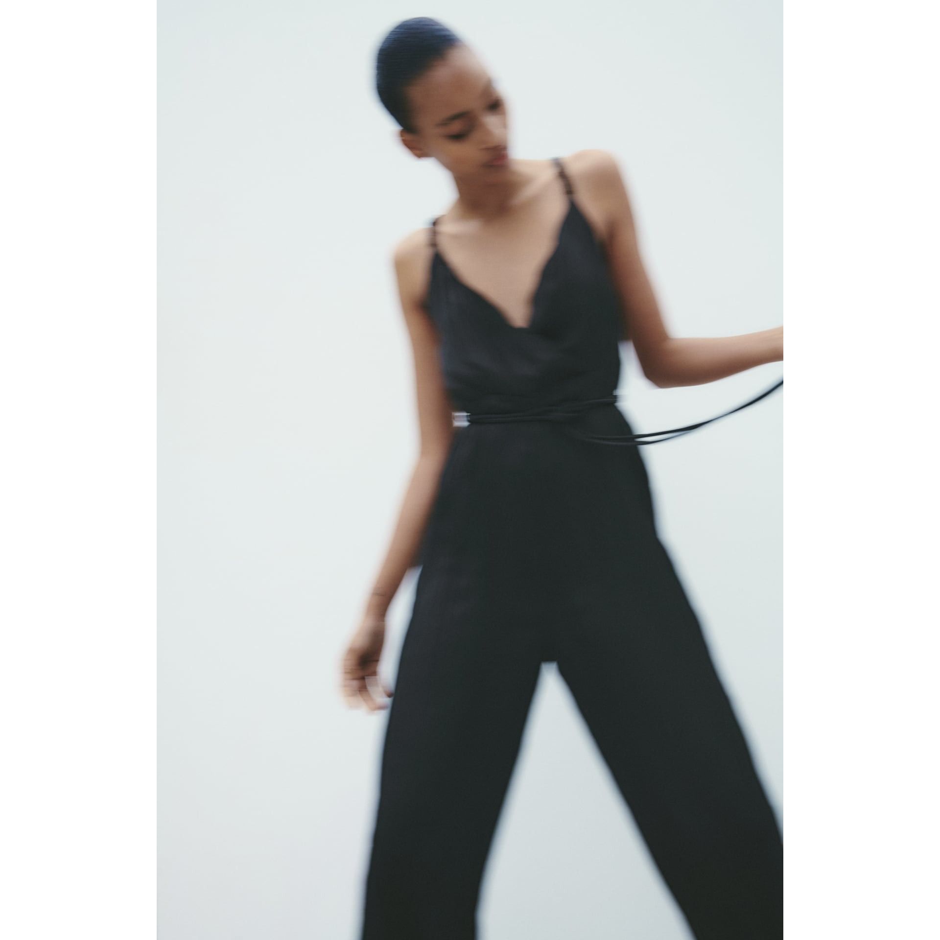 Zara Zara Black Silky V-Neck Jumpsuit With Belt Size 27" / US 4 / IT 40 - 3 Thumbnail