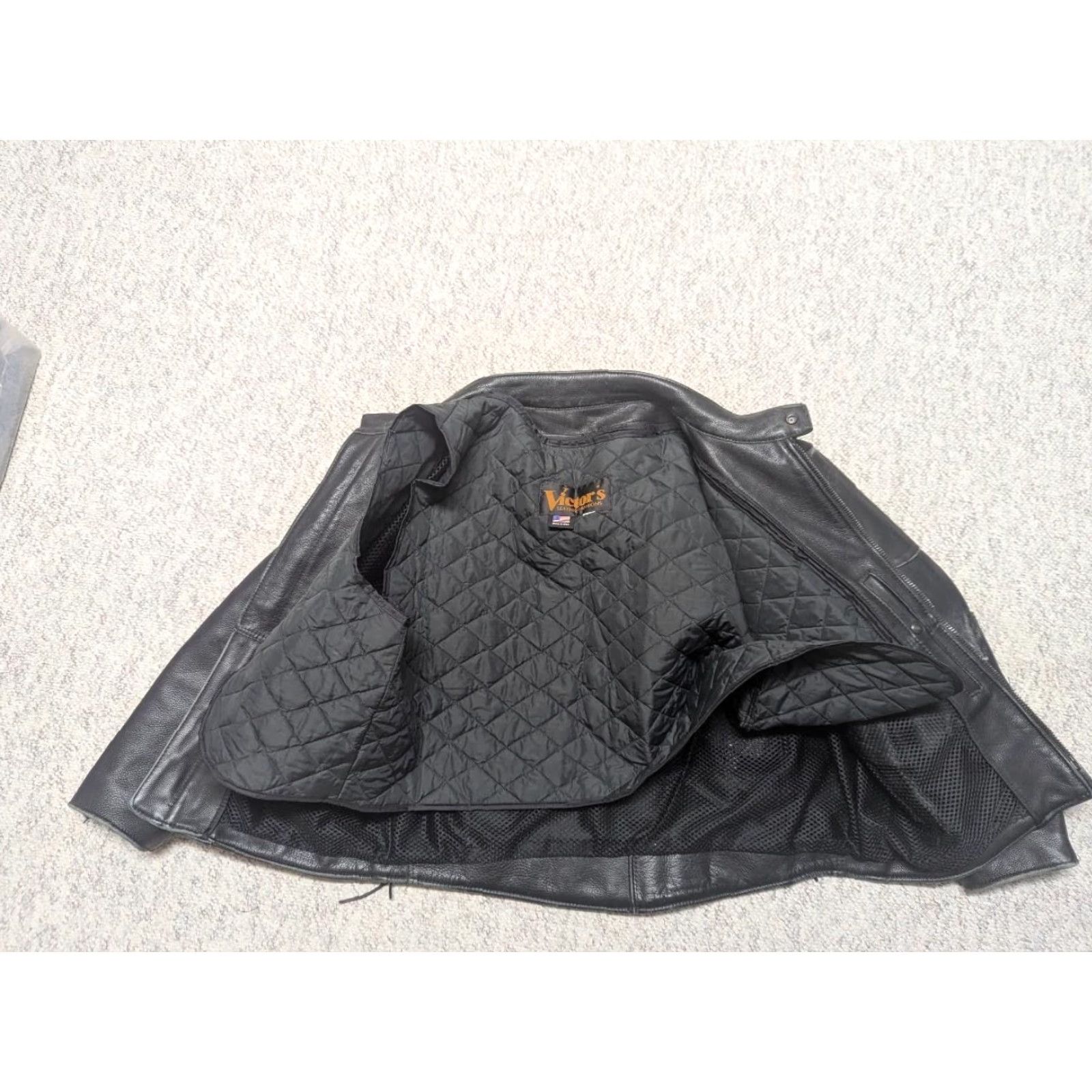 Vintage VINTAGE Victor's USA Leather Motorcycle Jacket XL 48 Black Men 1990s Caf Racer Venting 80s 90s Size US XL / EU 56 / 4 - 6 Thumbnail