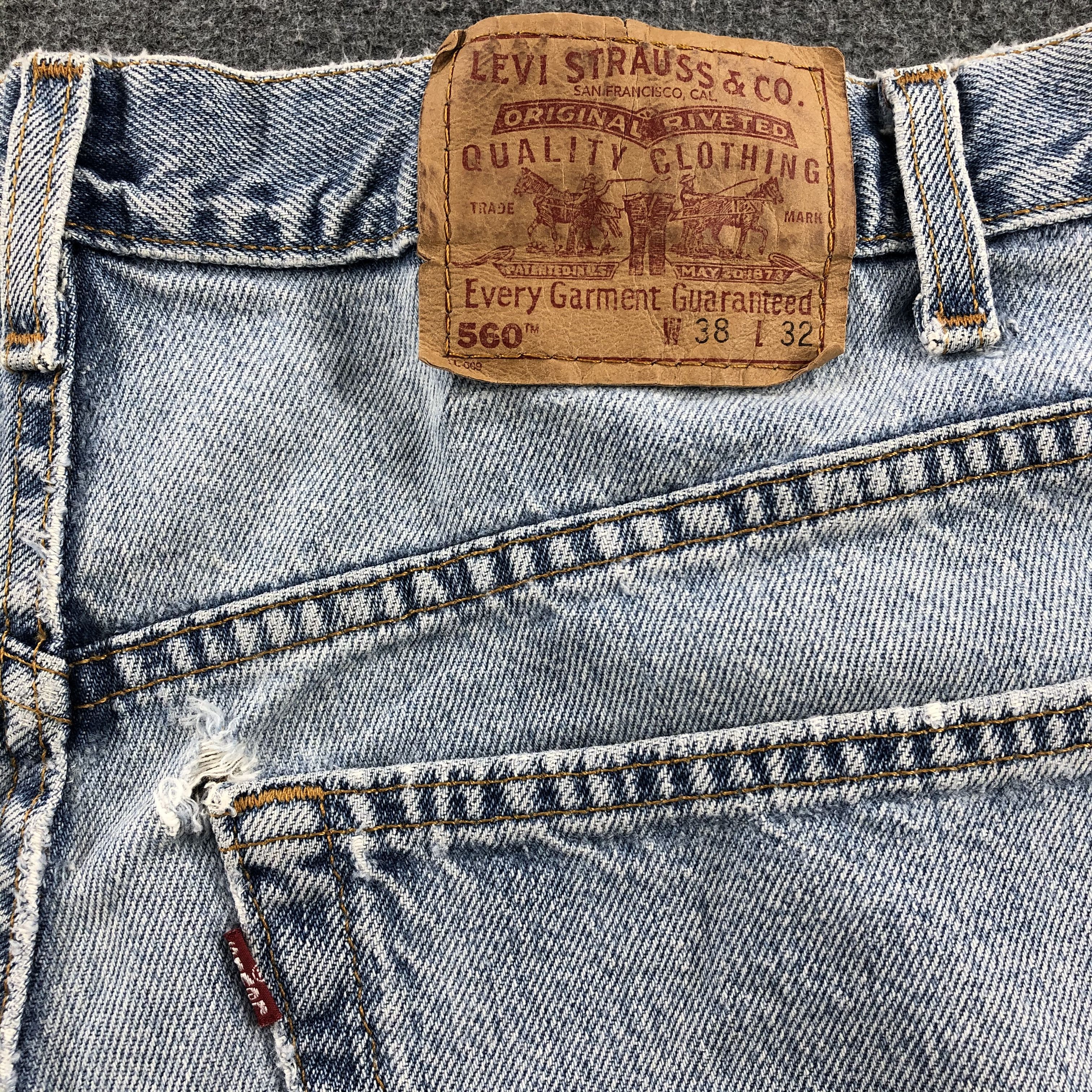 Levi's Vintage 90s Light Wash Levis 560 Jeans-JM1460 Size US 38 / EU 54 - 7 Thumbnail