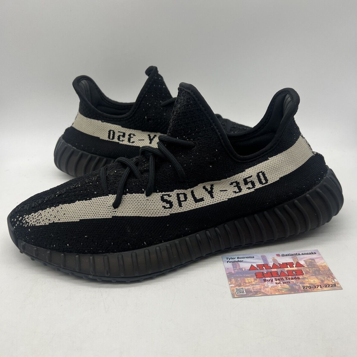 Adidas Yeezy boost 350 Oreo Size US 12 / EU 45 - 1 Thumbnail