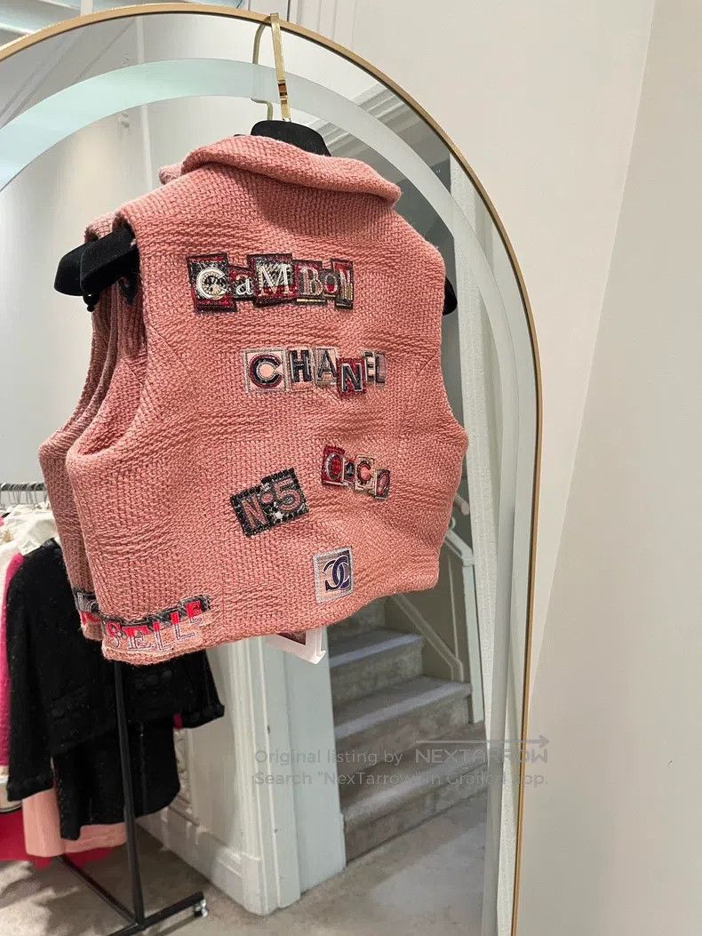 Chanel Chanel 21b salmon-coloured printed vest Size XS / US 0-2 / IT 36-38 - 2 Thumbnail