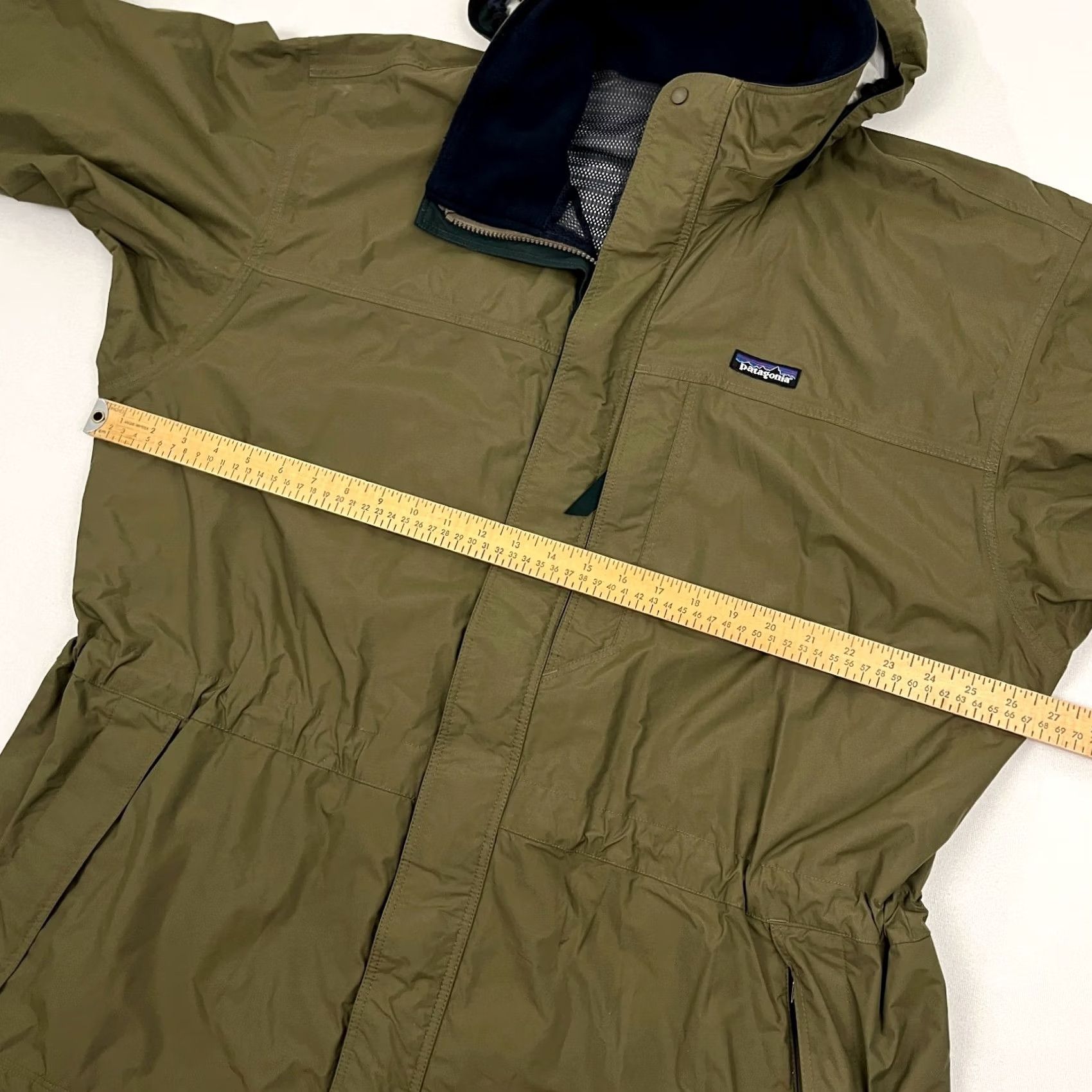 Patagonia Patagonia Jacket Mens L Green Nylon Windbreaker Hooded Stowaway Zip Pockets 83813 Size US L / EU 52-54 / 3 - 6 Thumbnail