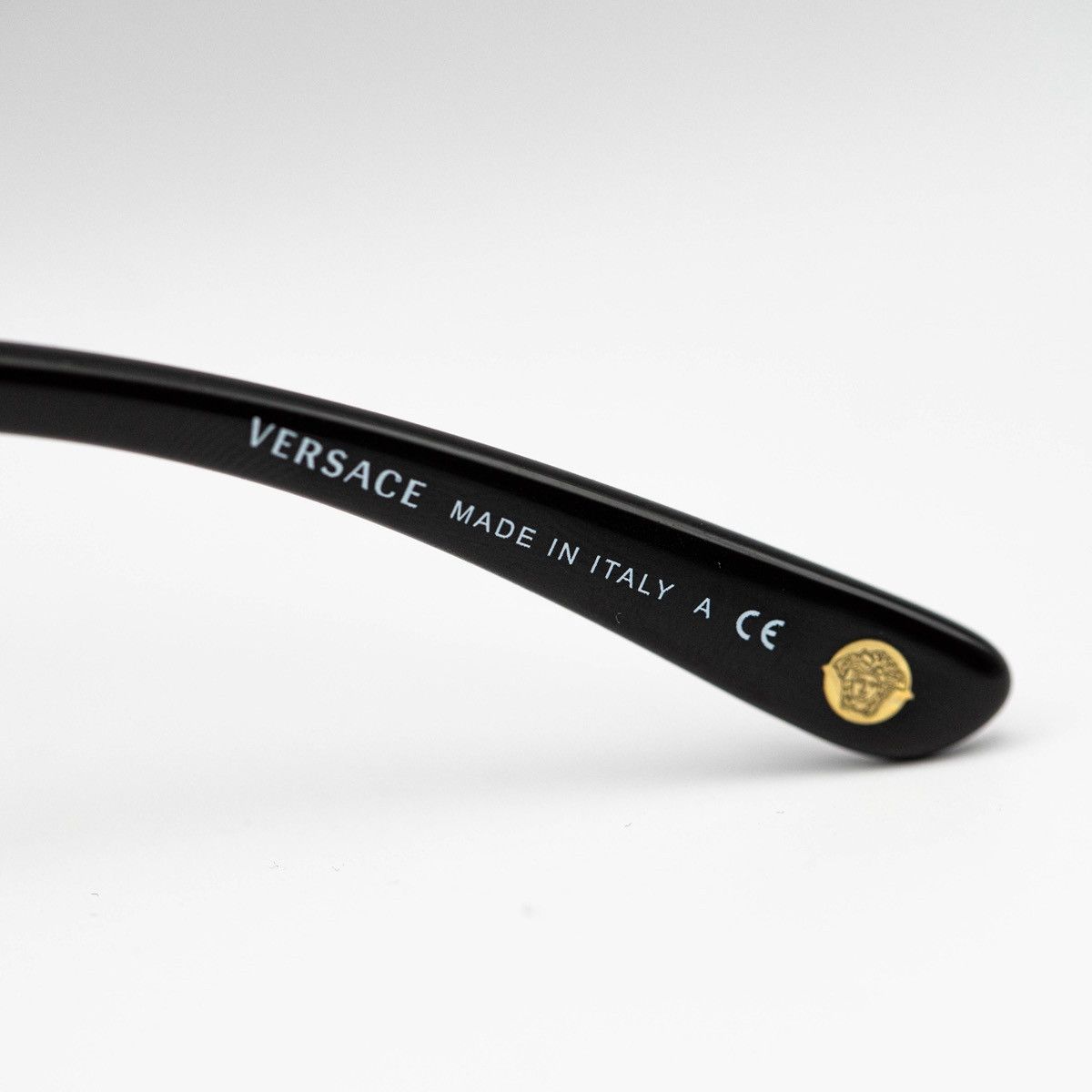 Versace Vintage y2k Versace shield sunglasses Size ONE SIZE - 12 Thumbnail