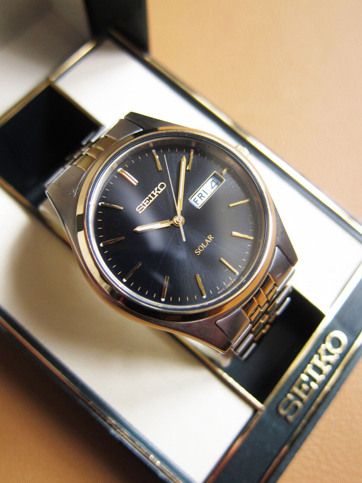 Seiko SEIKO V158-0AA0 Solar S/S Men
