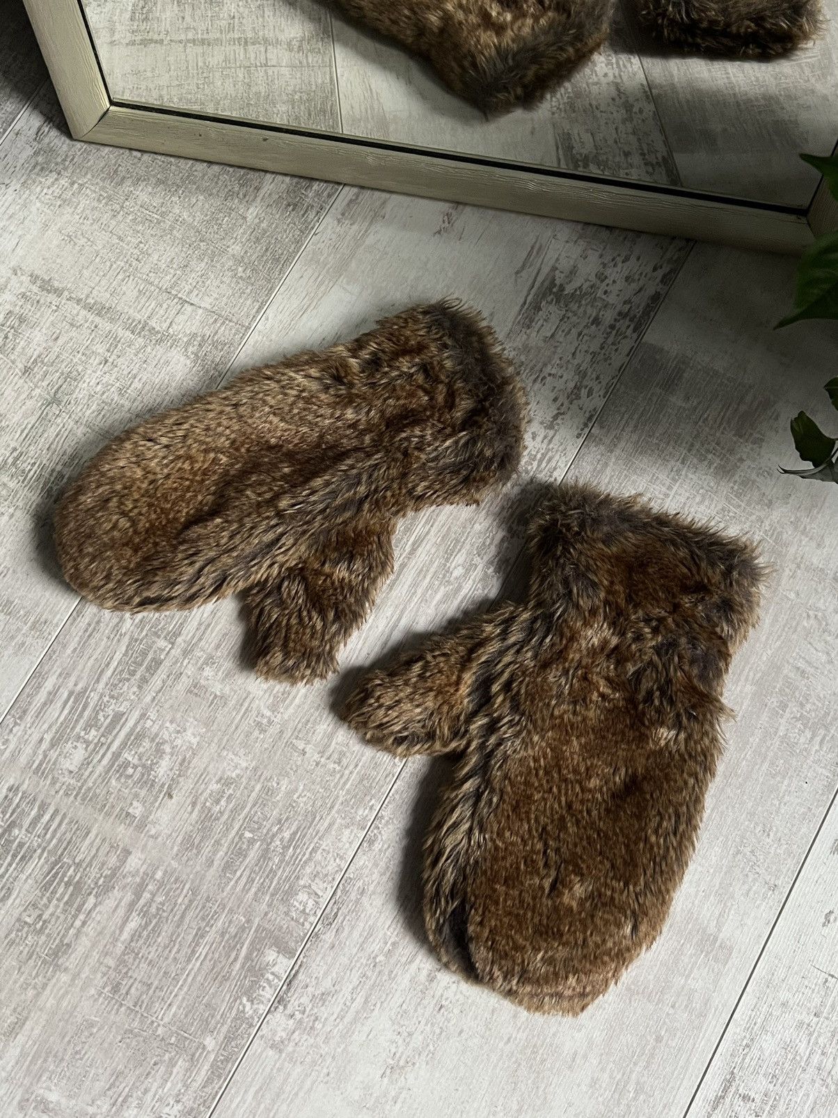 If Six Was Nine × Japanese Brand Avant Garde Gloves Fur Y2K Hysteric Glamour Style Opium Size ONE SIZE - 4 Thumbnail