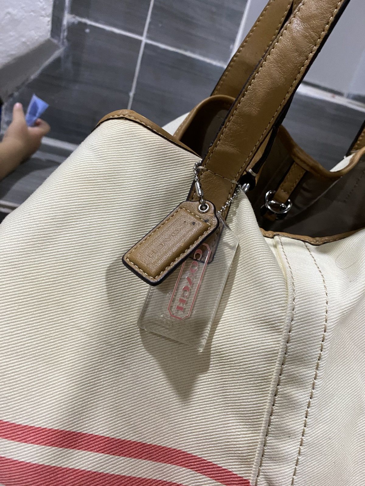 Coach Coach Hadley Variegated Striped Duffle Bag Size ONE SIZE - 11 Thumbnail