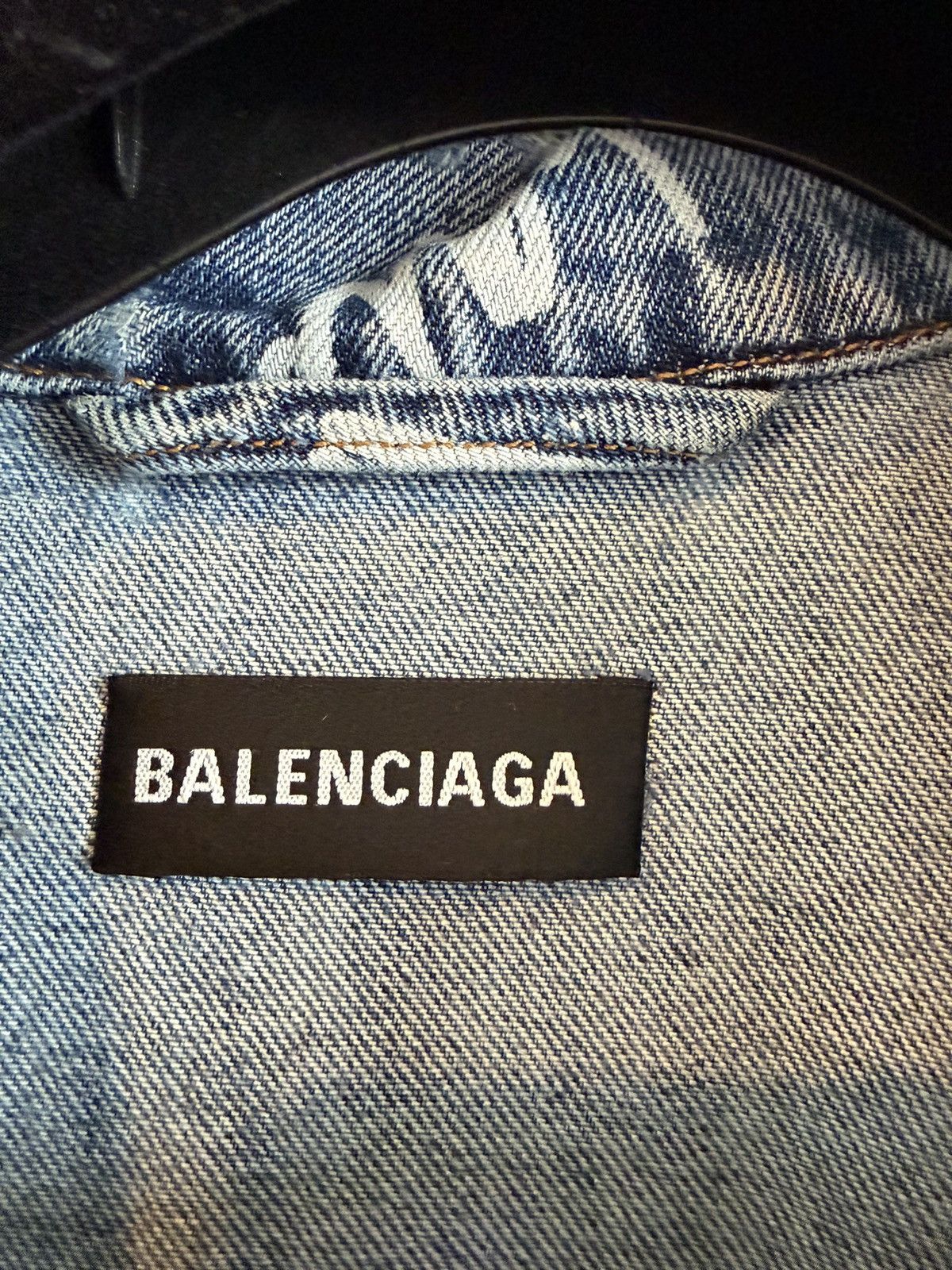 Balenciaga Balenciaga All Over Logo Denim Jacket Size US M / EU 48-50 / 2 - 3 Thumbnail