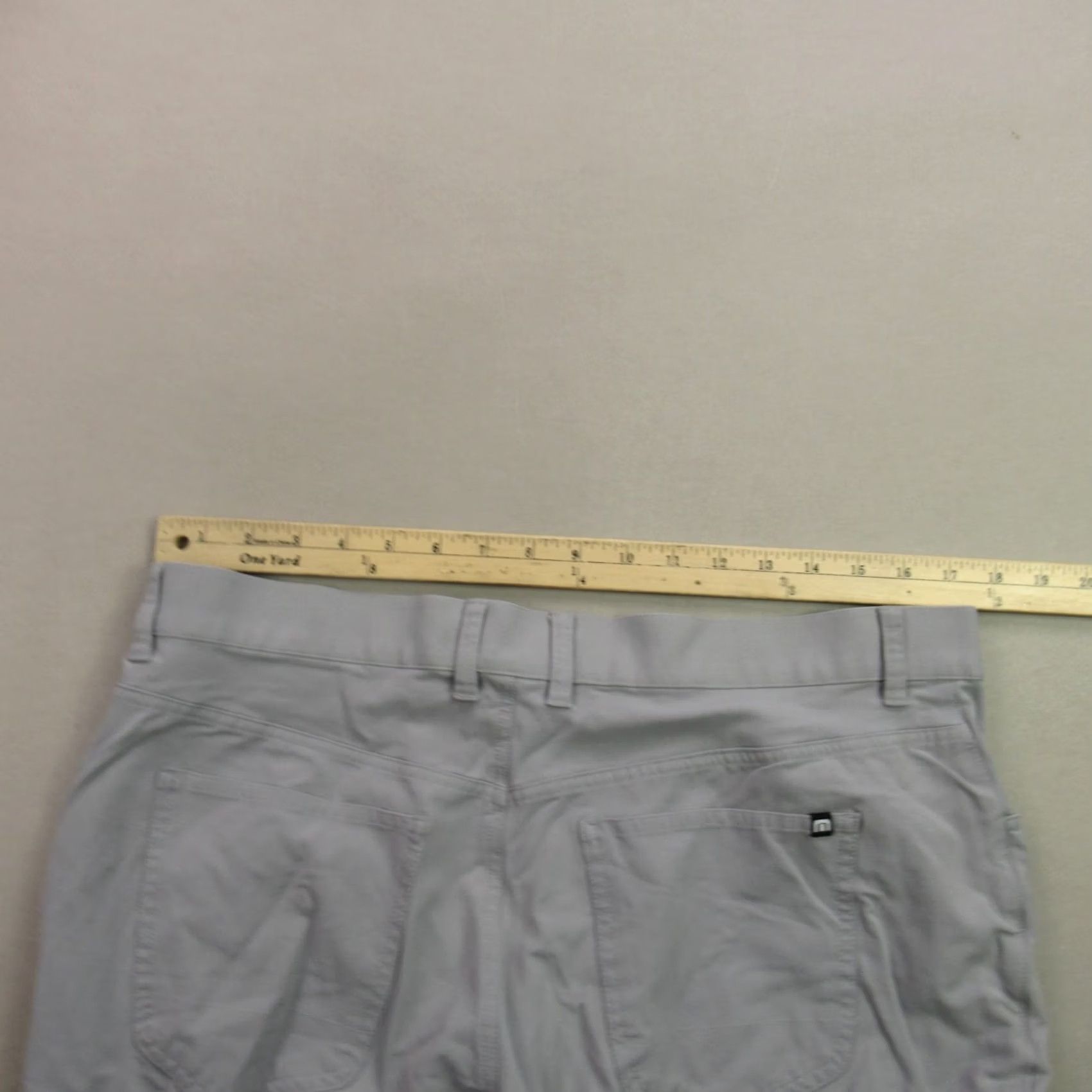TravisMathew travis mathew Pants Mens 35 Chino Pockets Gray Straight Fit Golf Casual Shirt? Size US 30 / EU 46 - 5 Thumbnail