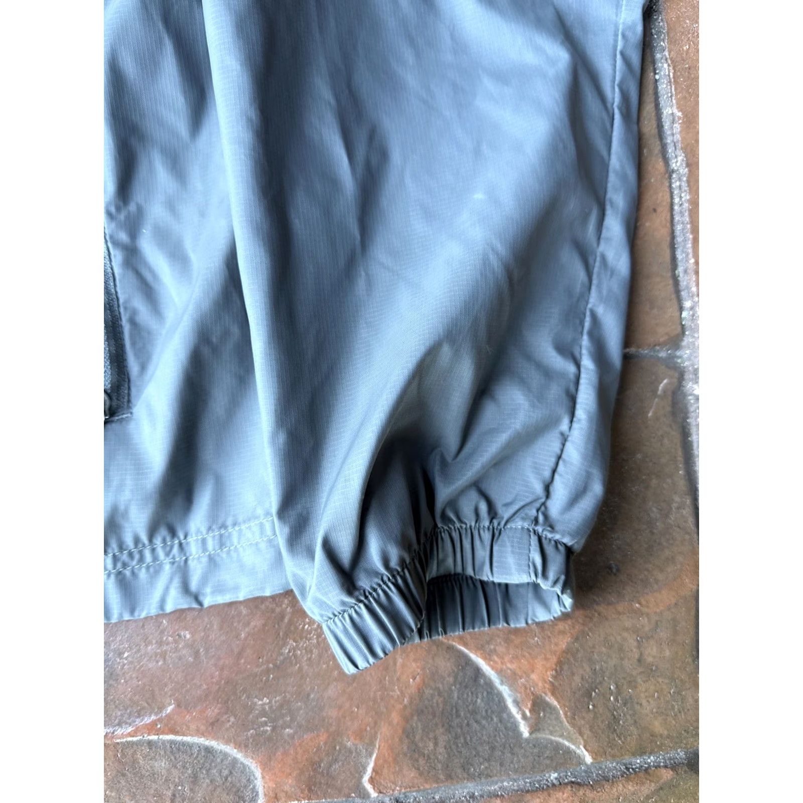 Vintage LL Bean Discovery Hooded Rain Wind Breaker Jacket M Gray Nylon Softshell Logo Windbreaker Men Regular XS? Size US M / EU 48-50 / 2 - 5 Thumbnail