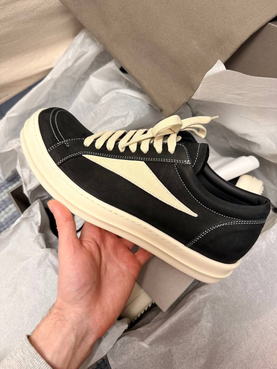 Rick Owens RU02E1897 LWNLVS VINTAGE SNEAKS 911 BLACK/MILKIMILK Size US 10 / EU 43 - 4 Thumbnail