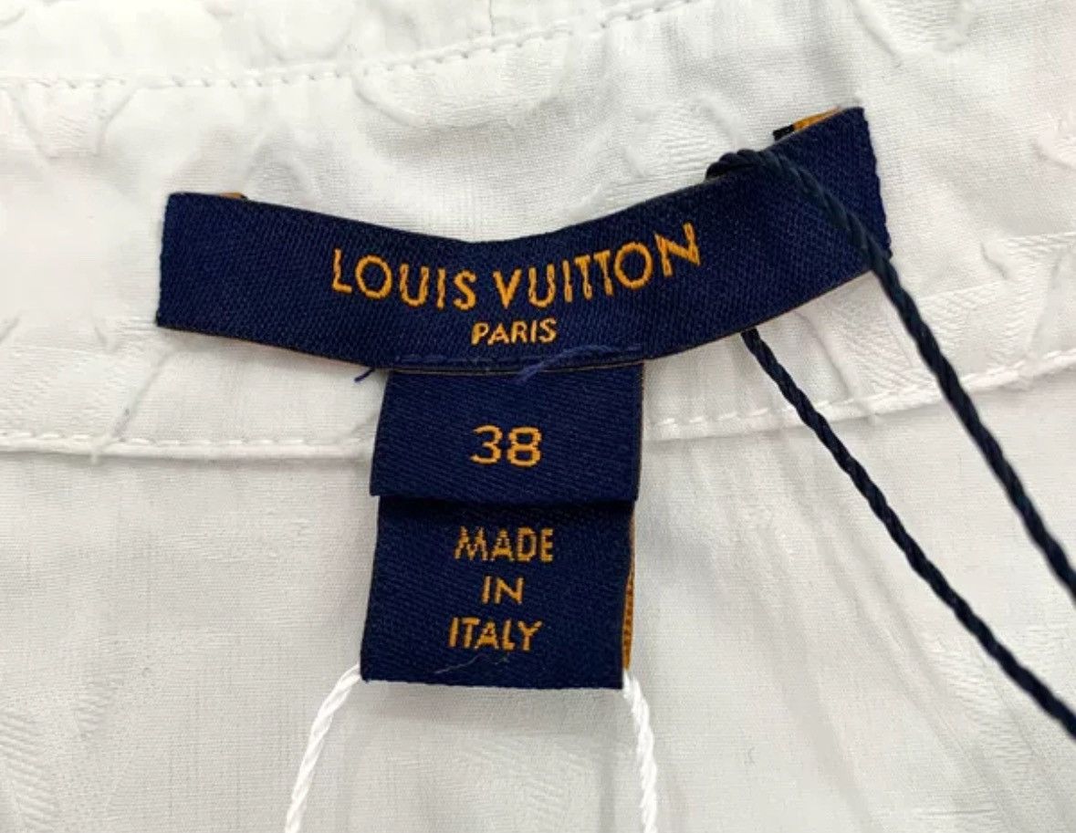 Louis Vuitton Louis Vuitton Lv white logo with floral sleeved shirt Size US S / EU 44-46 / 1 - 5 Thumbnail