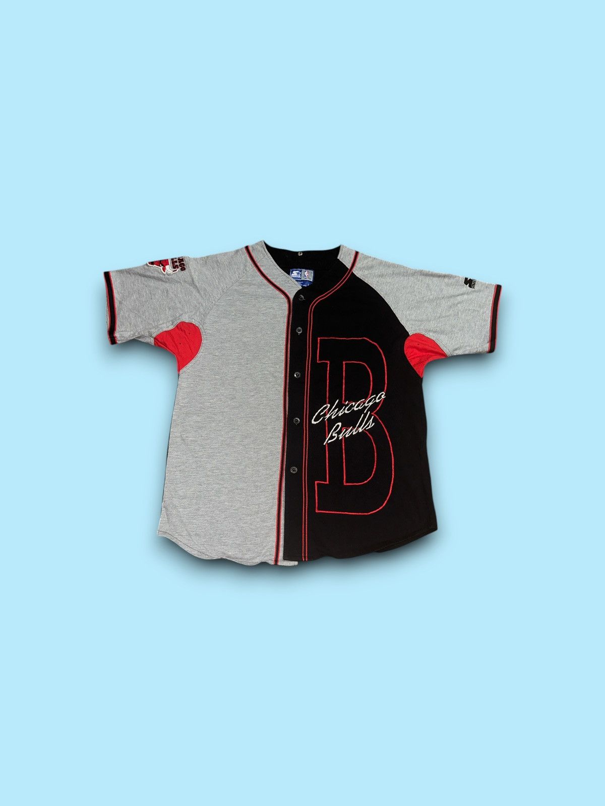 Starter Vintage Chicago Bulls embroidered Starter baseball jersey Size US L / EU 52-54 / 3 - 1 Thumbnail