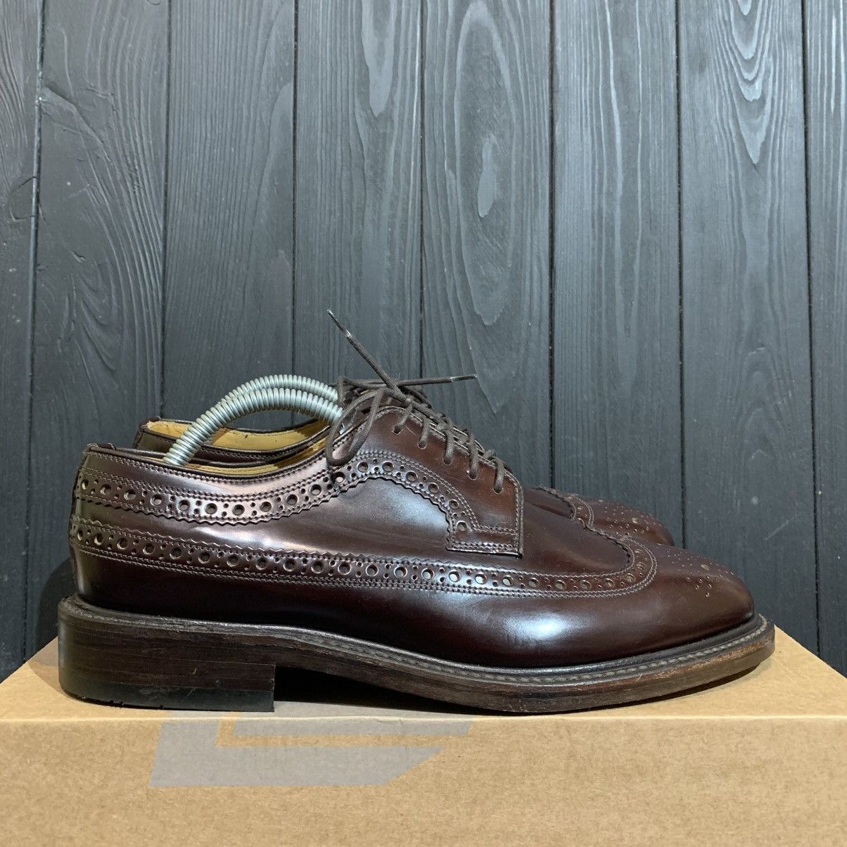Loake Loake Leather Brogue Size 6.5 UK 40.5 EU 25.5 cm Size US 6.5 / EU 39-40 - 1 Thumbnail