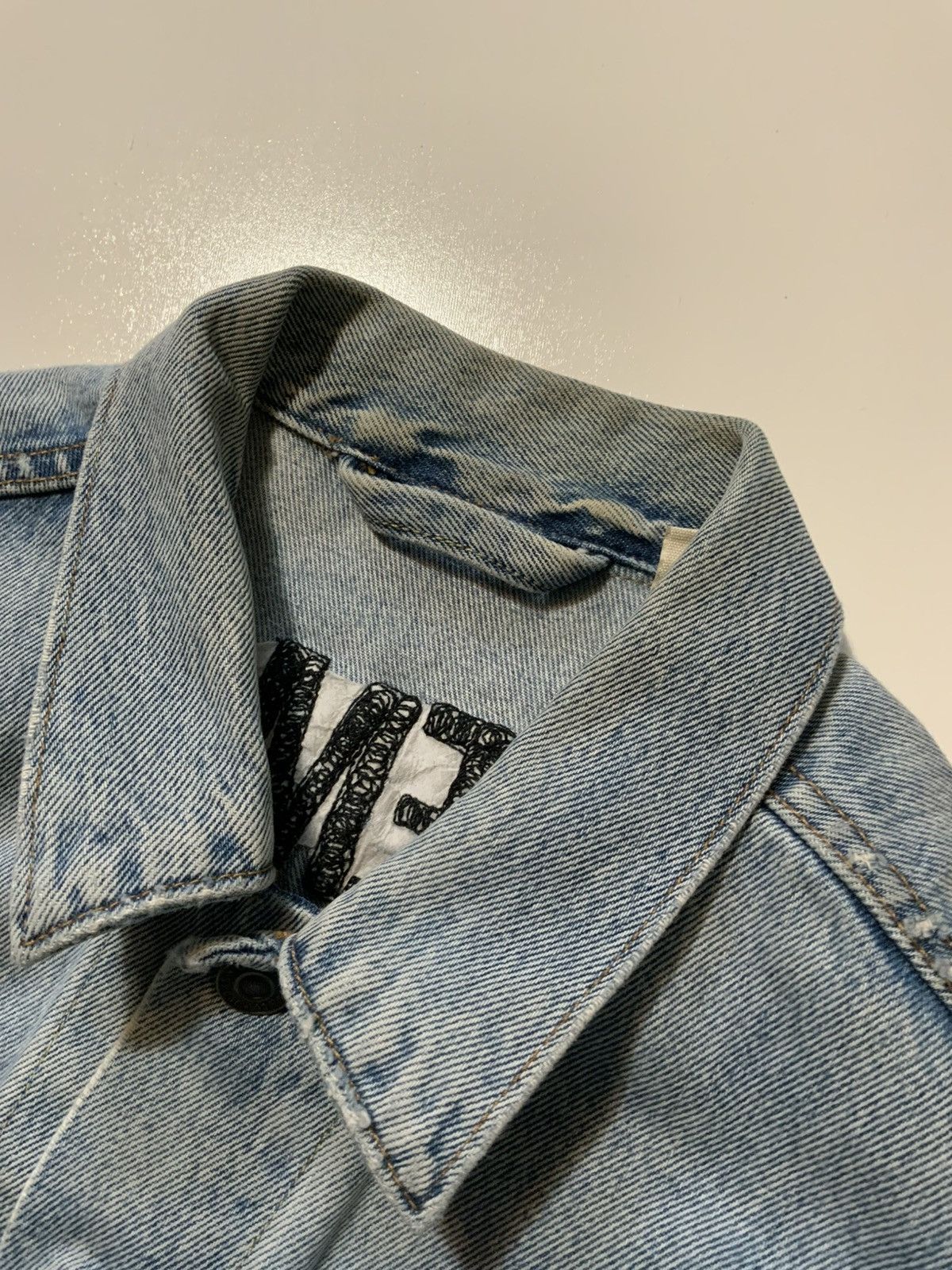 Levi's Levis Peacemaker Embroidered Denim Jean Trucker Jacket Size US M / EU 48-50 / 2 - 8 Thumbnail