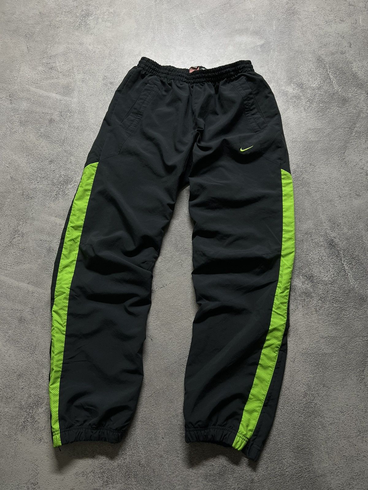 Nike × Vintage Vintage Y2k Nike 🩶 Nylon Mini Swoosh Pants 00’s Size US 32 / EU 48 - 2 Thumbnail