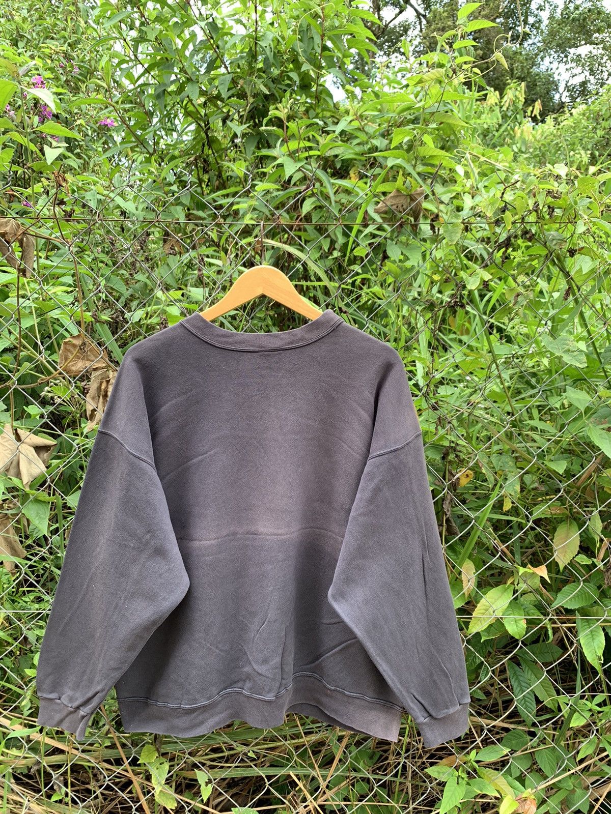 Nike LAST DROP#Vintage Nike Small Swoosh Distressed Sweatshirt Size US XL / EU 56 / 4 - 2 Thumbnail