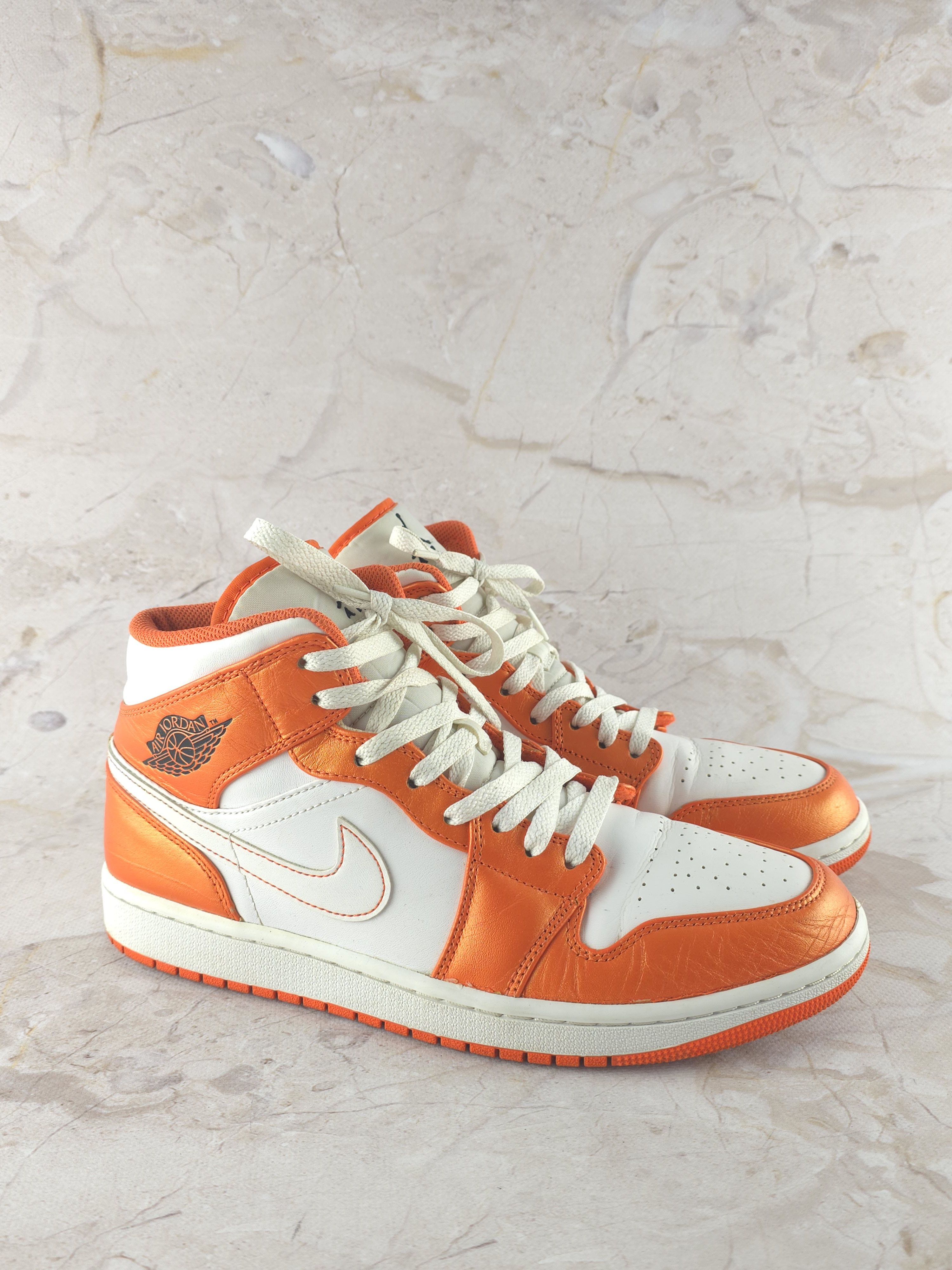 Jordan Brand Nike Jordan 1 Mid Metallic Orange Size US 11 / EU 44 - 2 Thumbnail