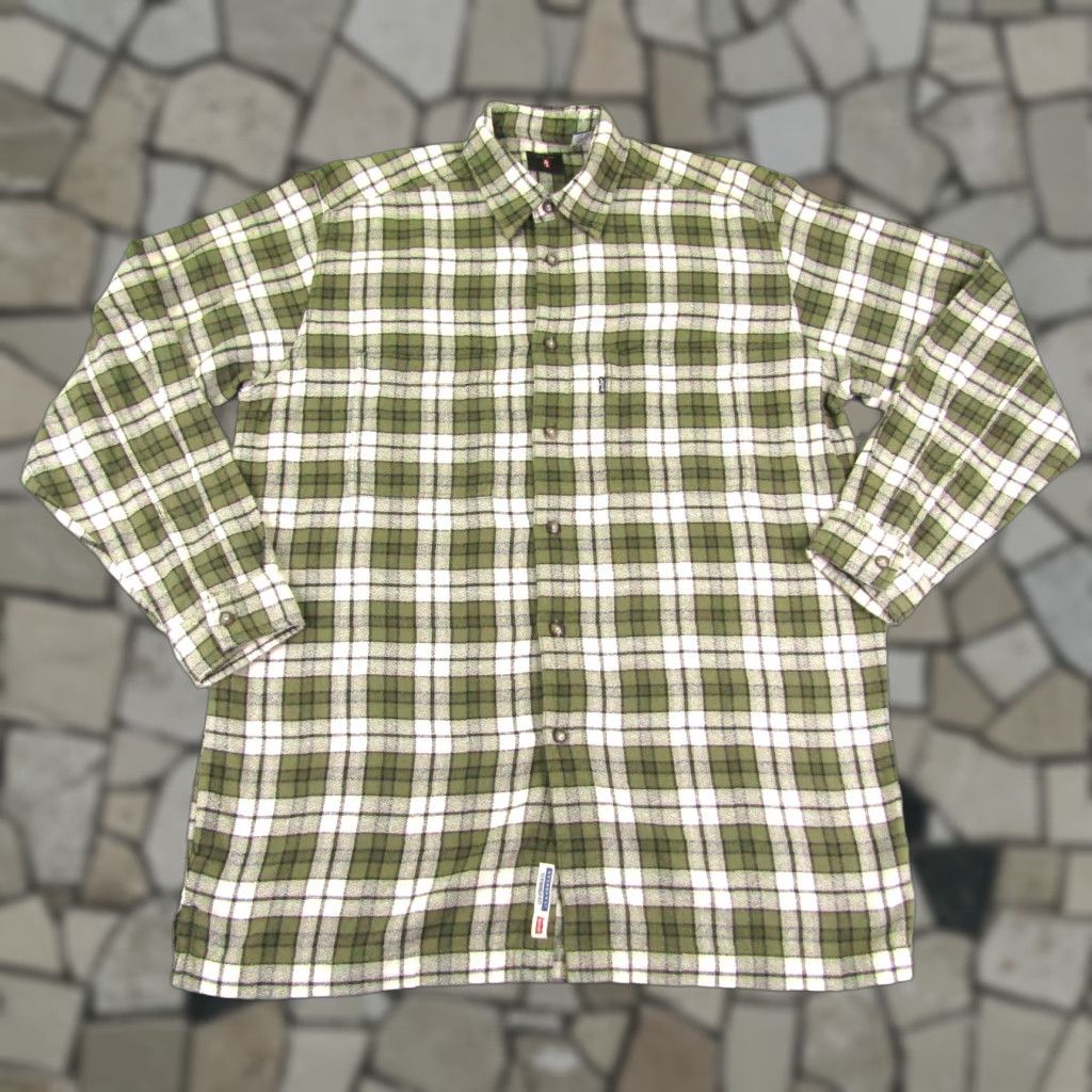 Levi's VINTAGE Levi's Button-Up Shirt Green Plaid Flannel Mens Medium 90s Work Classic Size US M / EU 48-50 / 2 - 1 Thumbnail