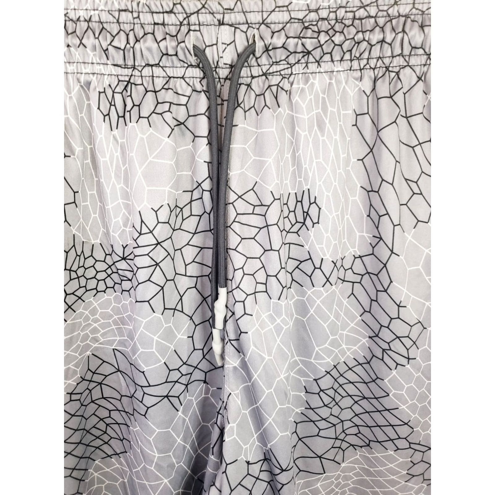 Vintage AND1 Mens Gray Drawstring Basketball Shorts XL Elephant Skin Camo Print & Black Size US 36 / EU 52 - 3 Thumbnail