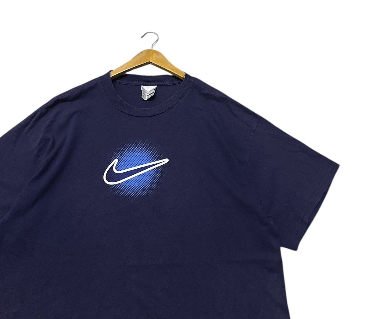 Nike vintage 90's Nike Big Swoosh Sportswear t-shirt in navy blue Size US XL / EU 56 / 4 - 4 Thumbnail