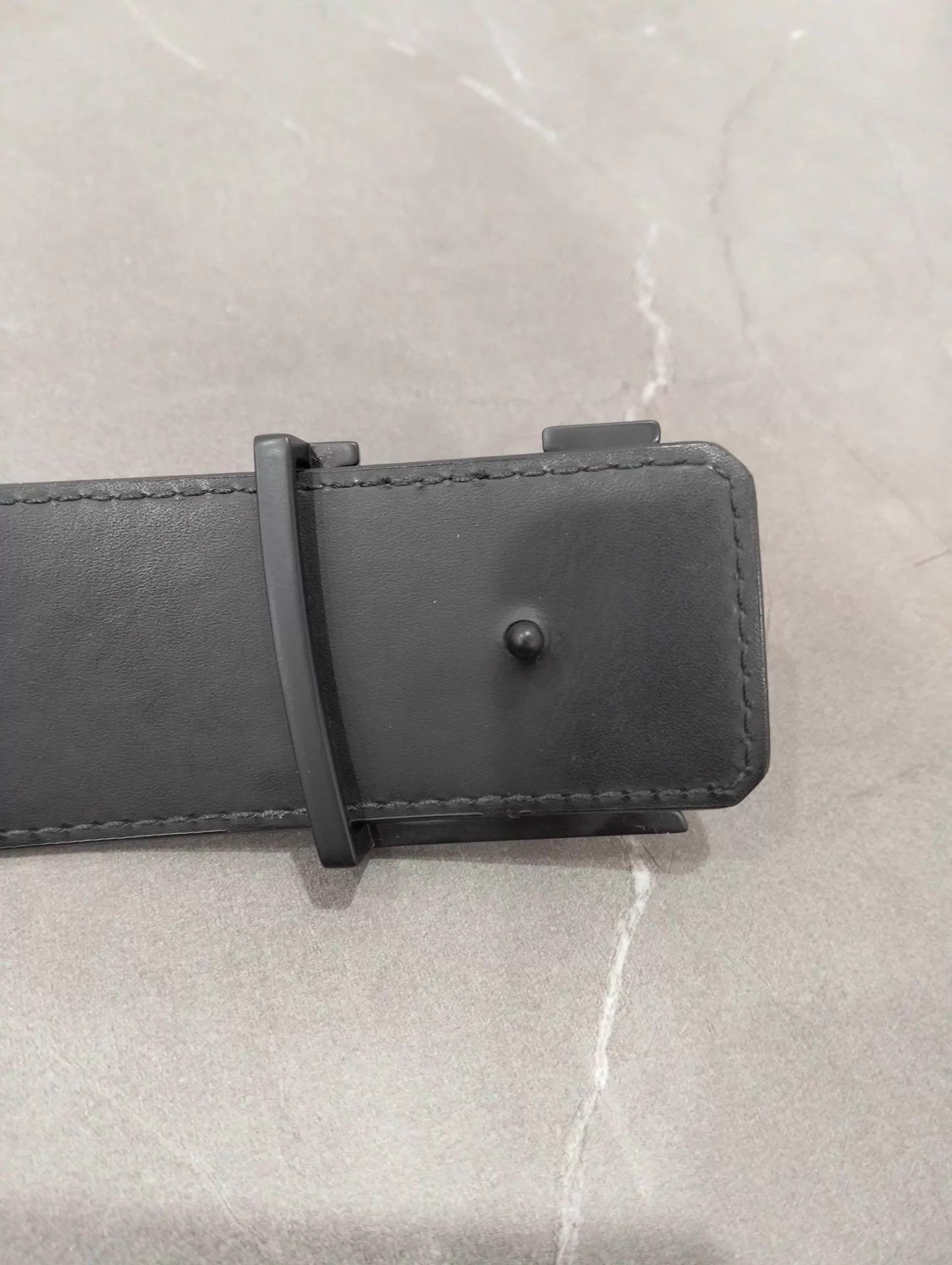 Louis Vuitton LV black leather belt 95cm Size ONE SIZE - 3 Thumbnail