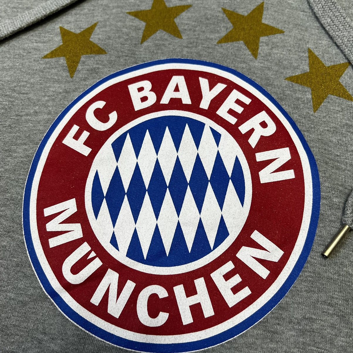 Vintage FC Bayern Munchen Hoodie Soccer Center Logo soccer Size US L / EU 52-54 / 3 - 7 Thumbnail