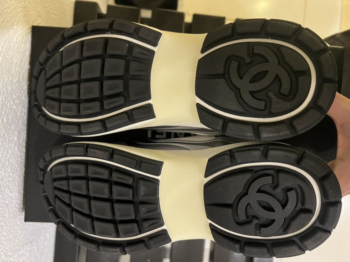 Chanel Chanel laminated 23ss cc sneakers Size US 9 / EU 42 - 8 Thumbnail
