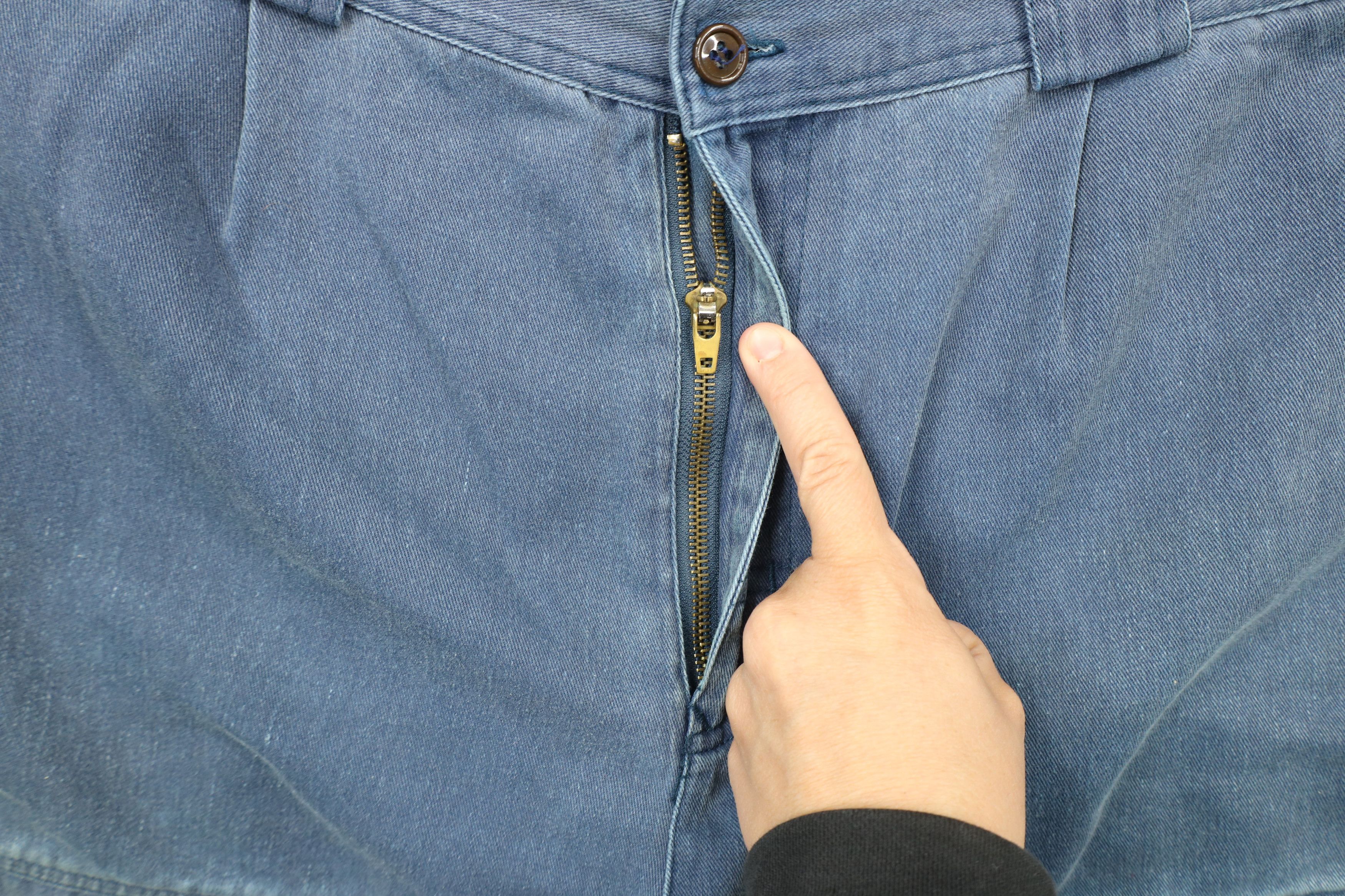 Vintage Vintage 90s Streetwear Stonewash Pleated Cargo Shorts Blue Size US 36 / EU 52 - 6 Thumbnail