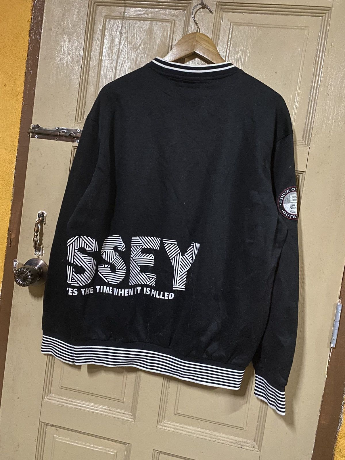Vintage Vintage Eddie Odyssey Black Striped Crewneck Sweatshirt Size US XL / EU 56 / 4 - 7 Thumbnail